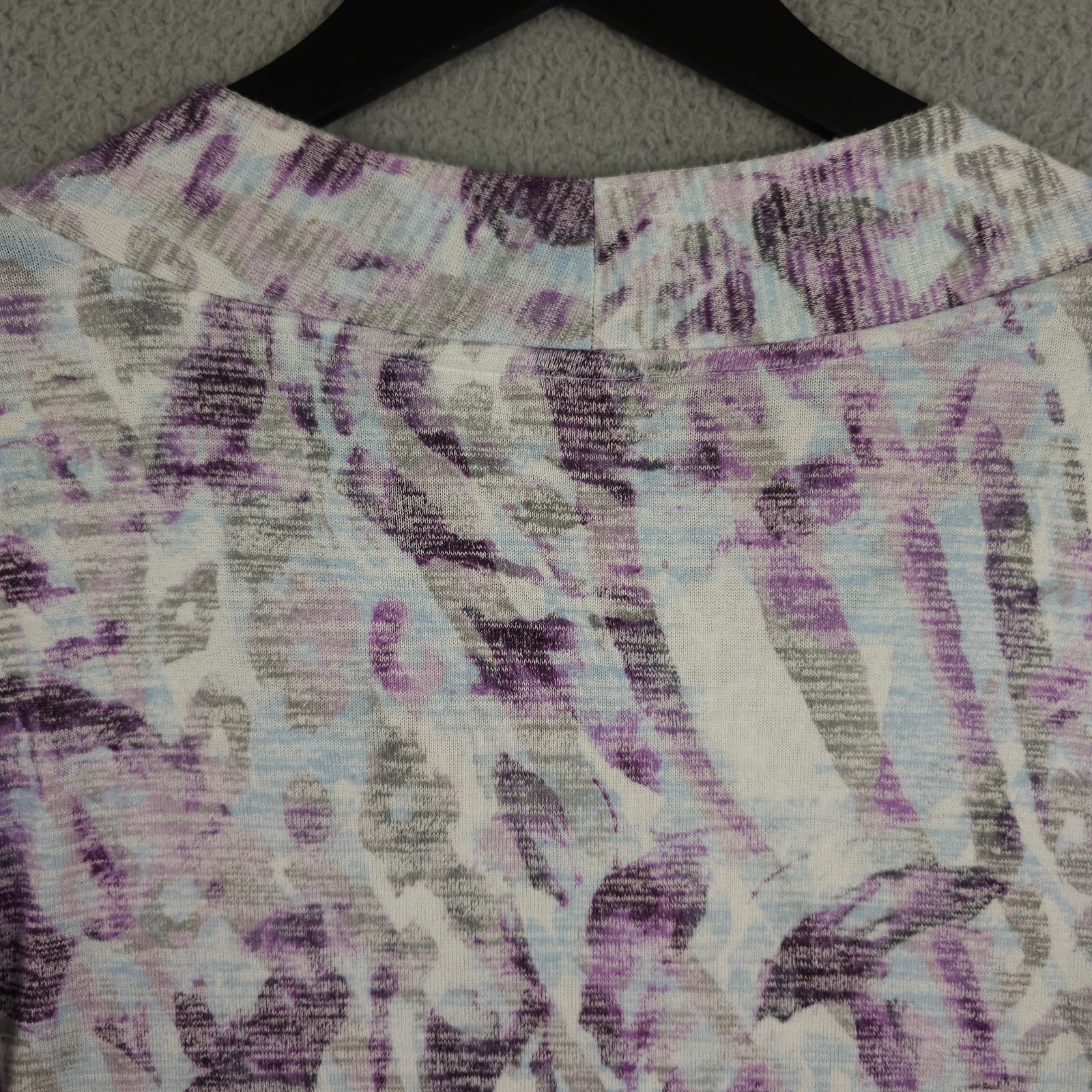 Chicos Weekends Shirt Womens 2 US L Purple Blue Gray Abstract Knit Ruched Neck