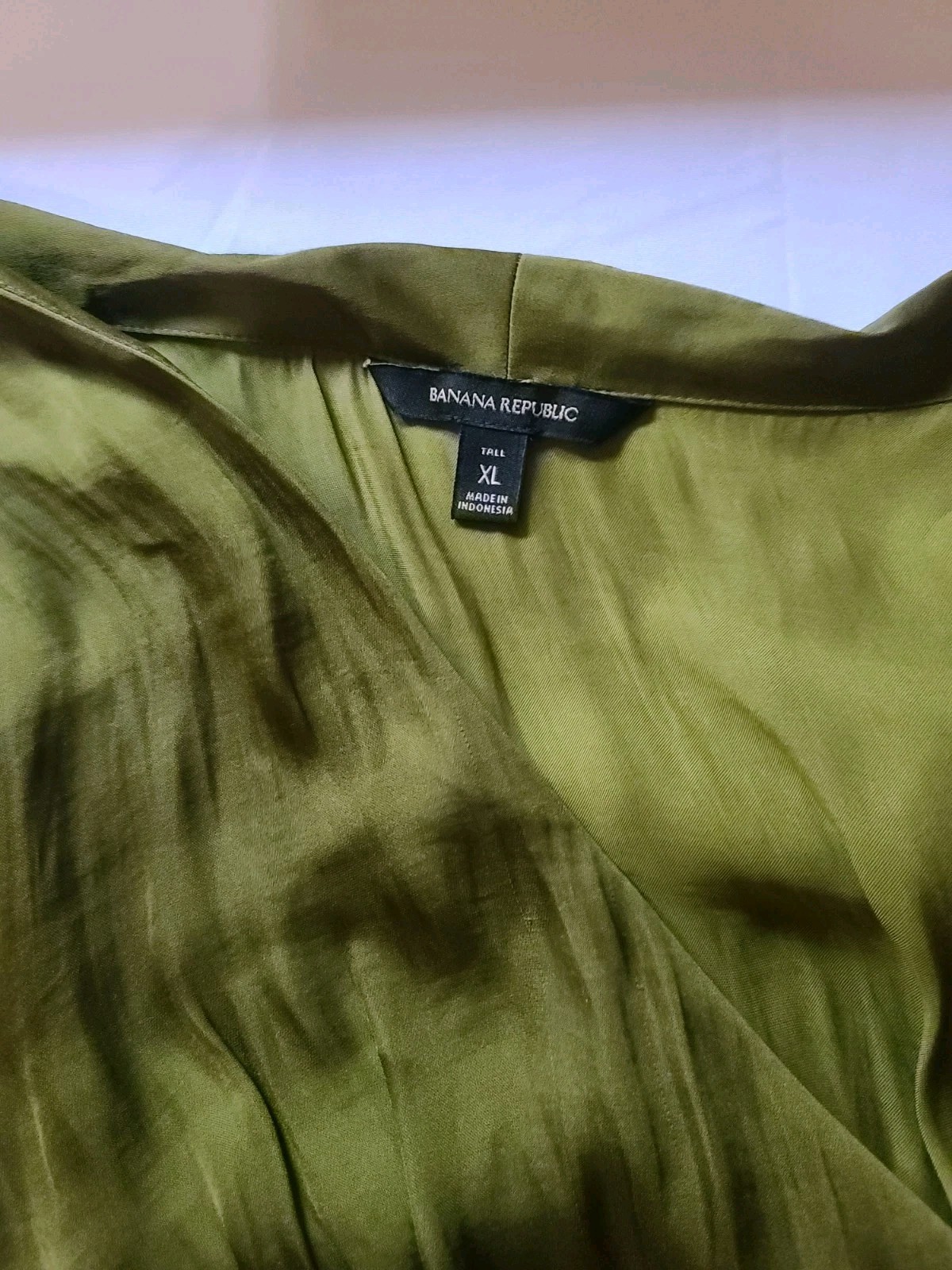 Banana Republic Green Satin Wrap V-Neck Tie Blouse Long Sleeve Tall XL