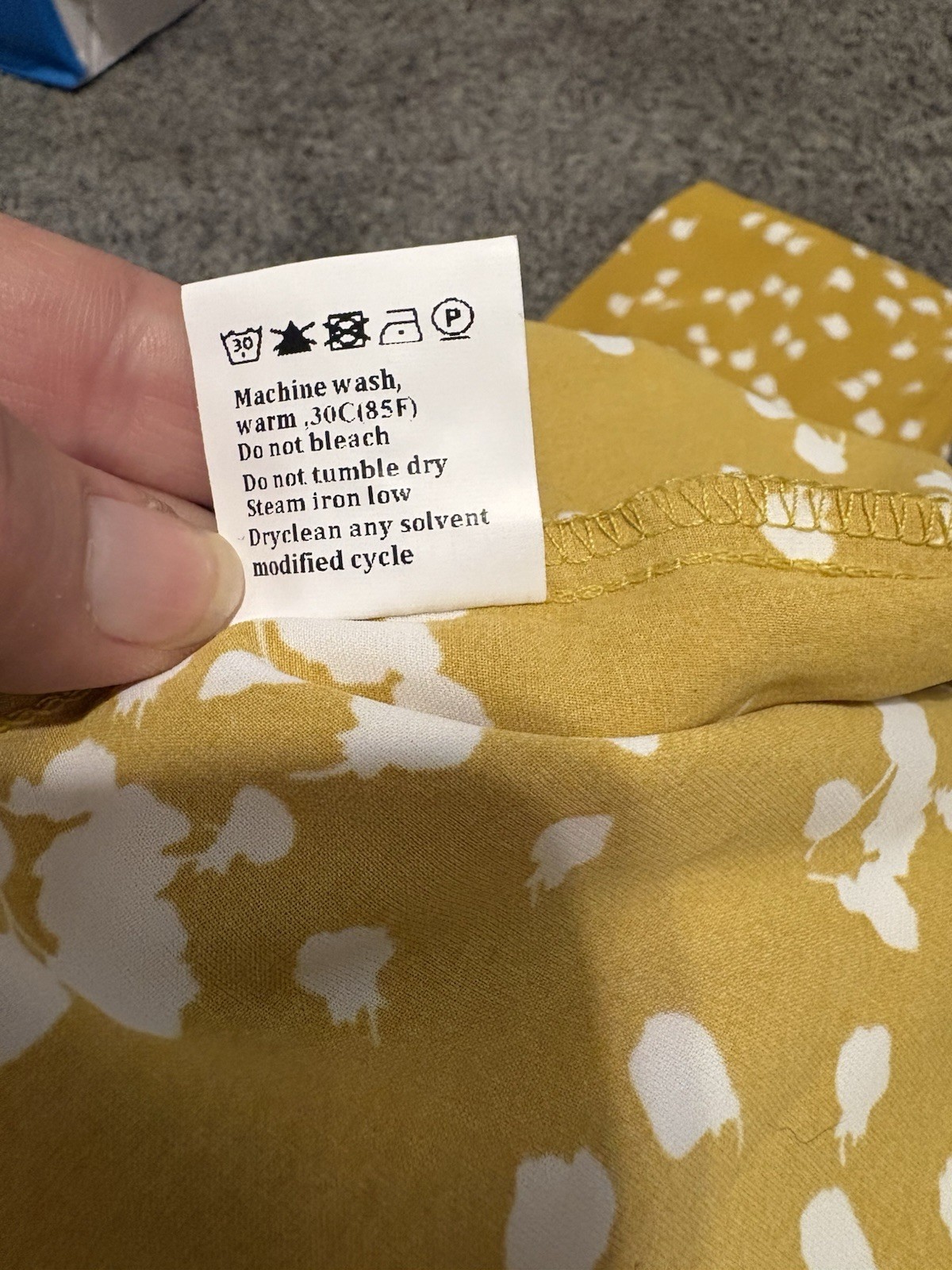 DOKOTOO Women’s 2XL Mustard Yellow Floral Button Front Long Sleeve Blouse NWT