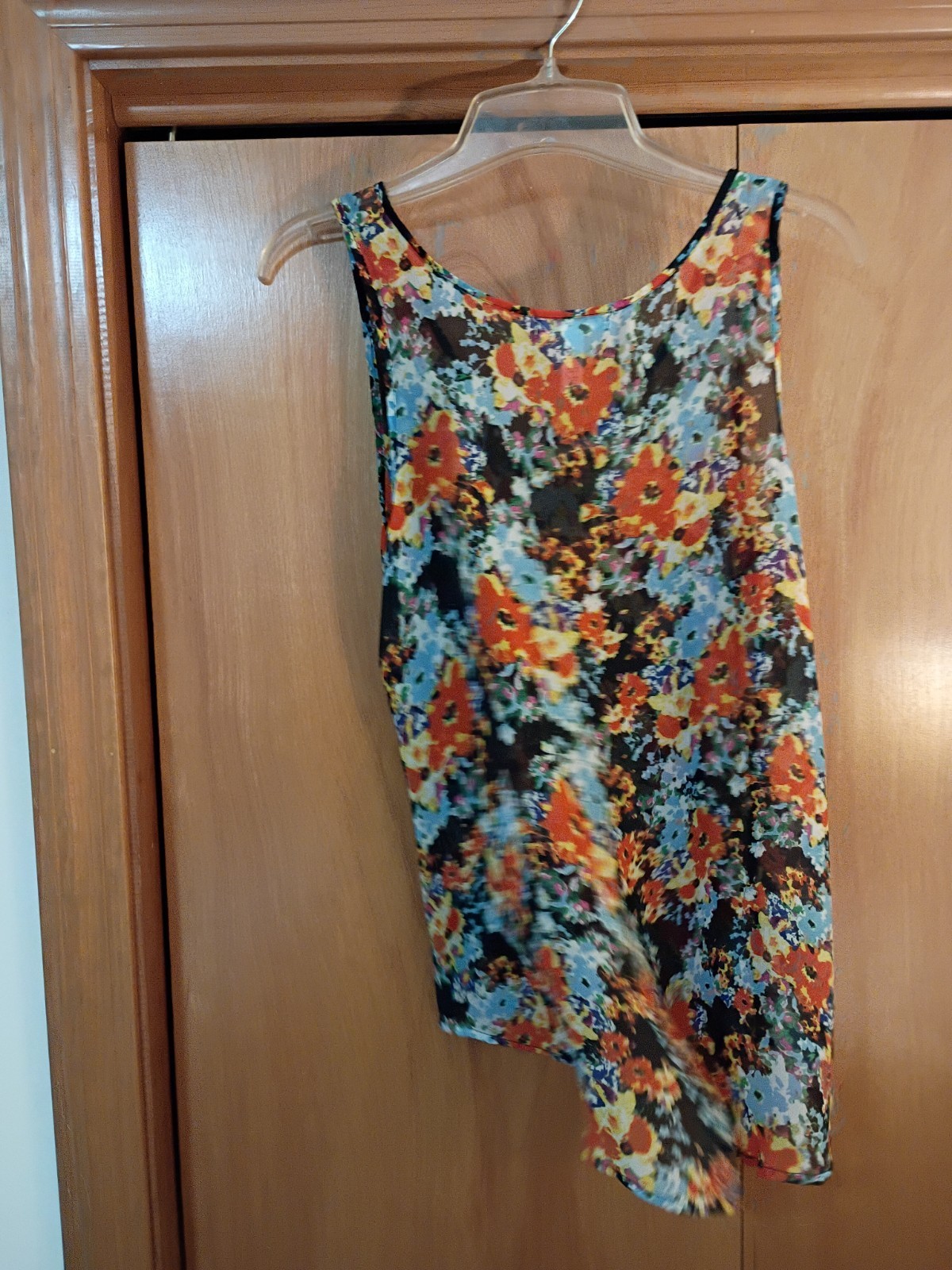 Women’s Size Large Polyester Top