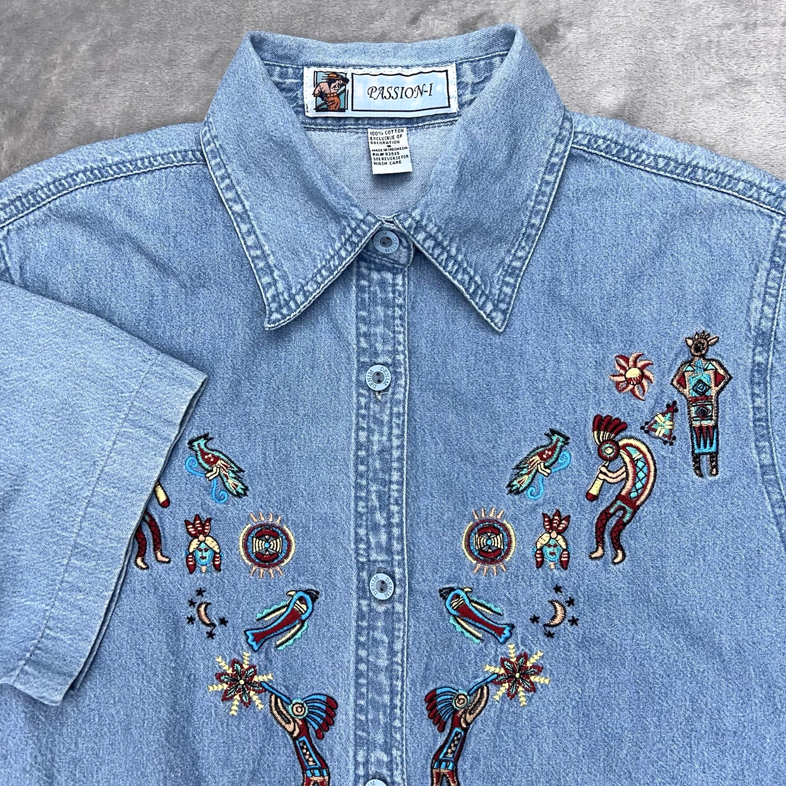 Vtg PASSION-I Denim Shirt Women Small Short Sleeve Southwest Kokopelli Aztec Y2K