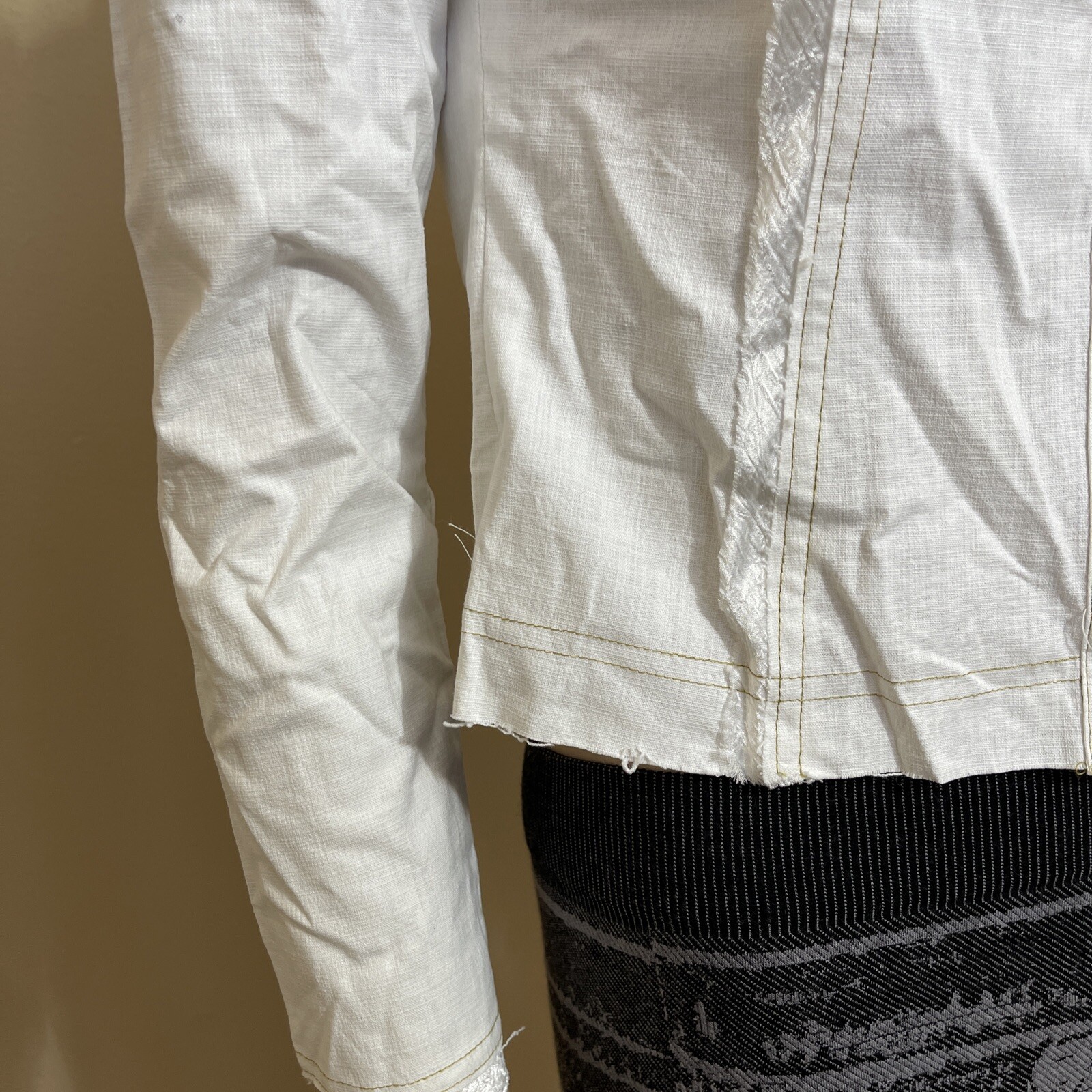 Women’s White Rayon Casual Beaded Button Up Long Sleeve Size S Top Blouse Shirt