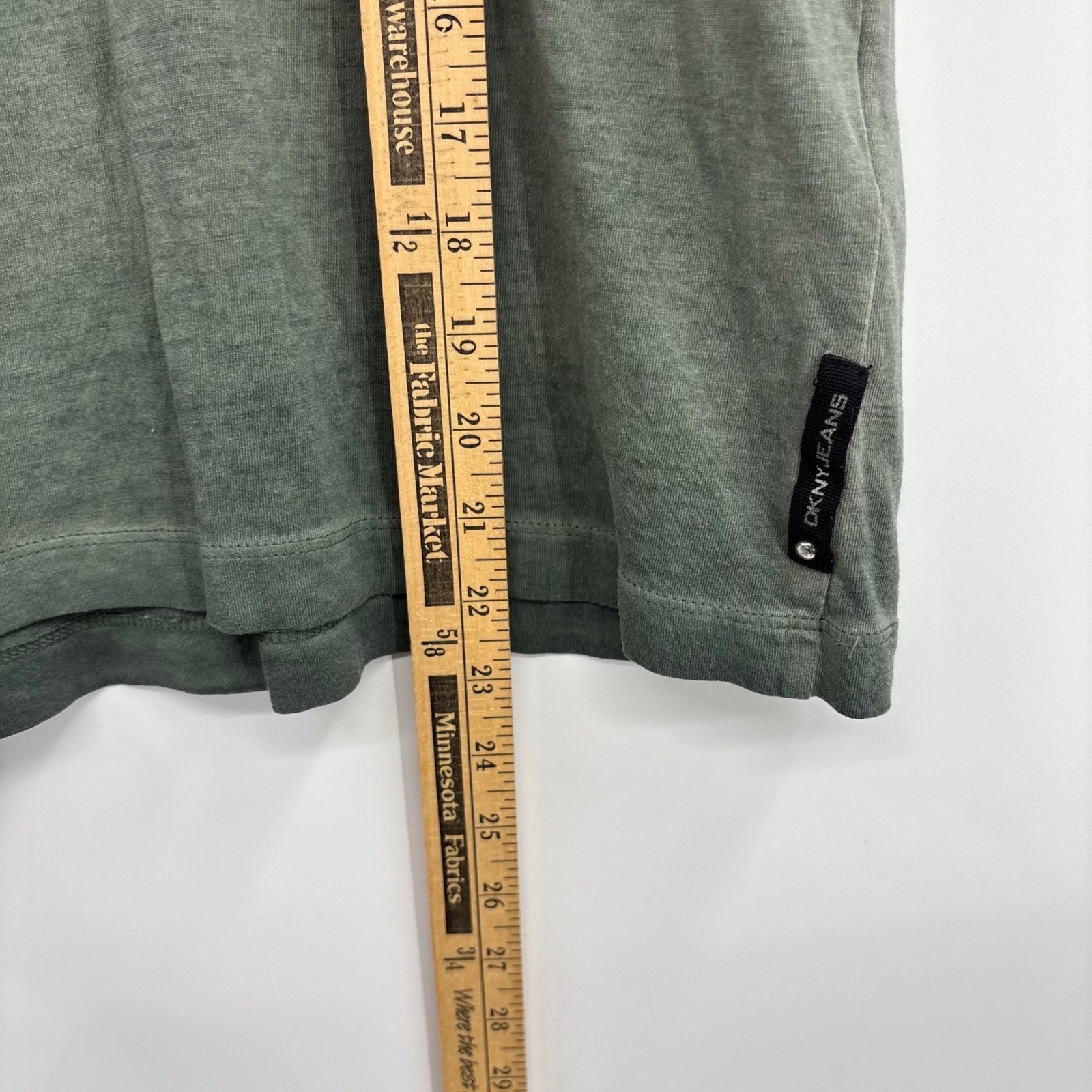 DKNY Jeans Muscle Tee Womens Large Green Padded Shoulder Graphic Tank Gym Y2K