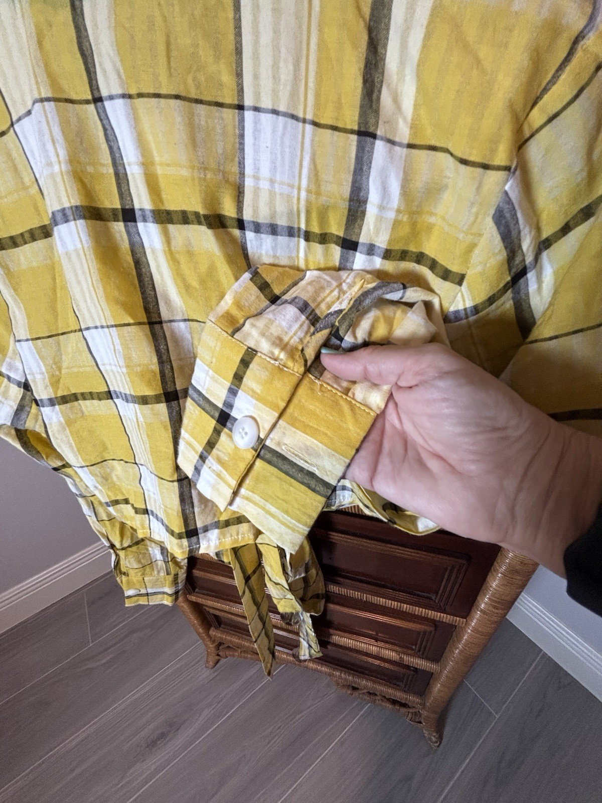 Hers & Mine Cropped Plaid Festival Top Size Small