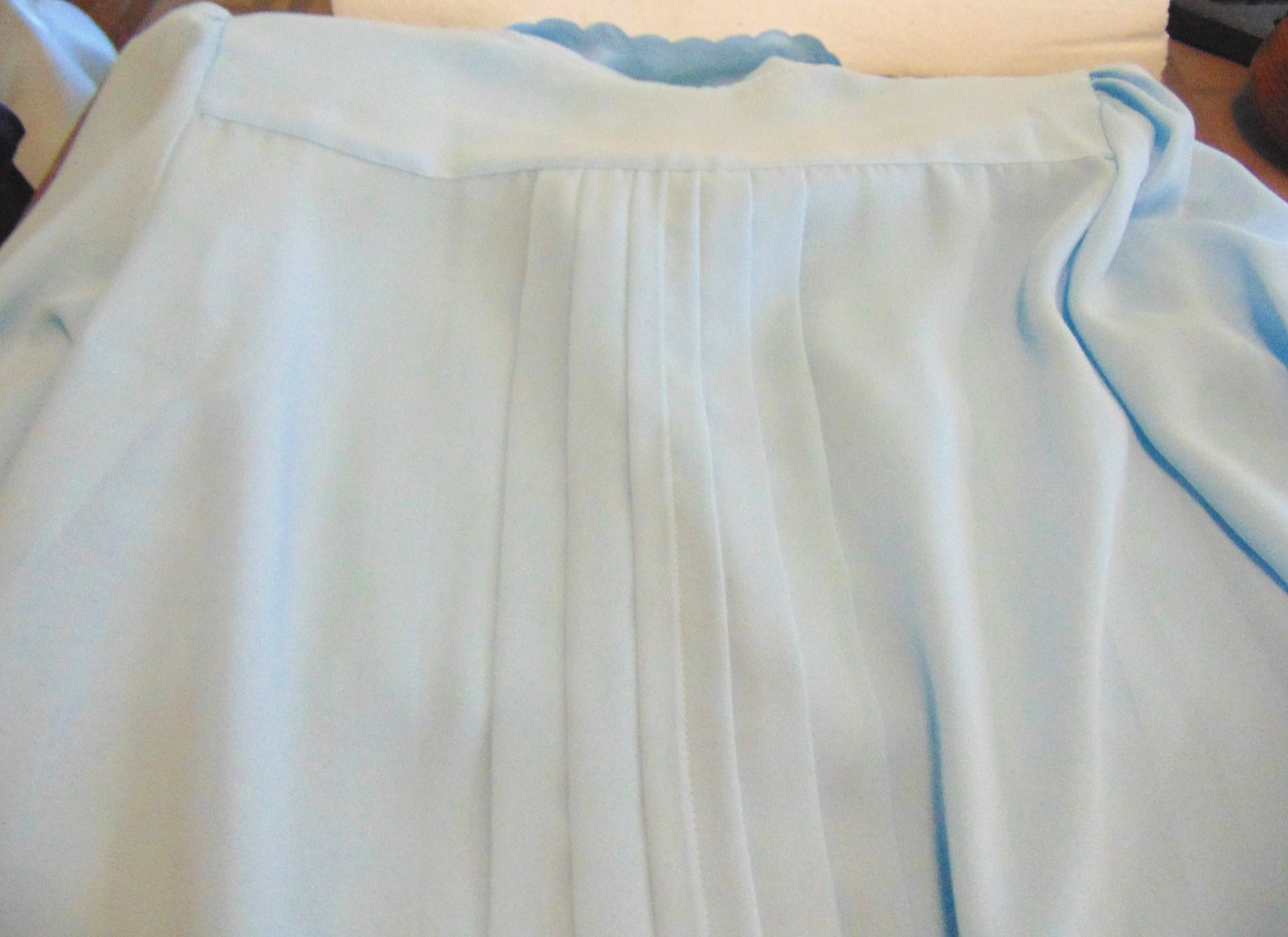 VINTAGE JOSEPHINE WOMENS POLYESTER BLUE PLEATED FLORAL EMBROIDERED BLOUSE~6