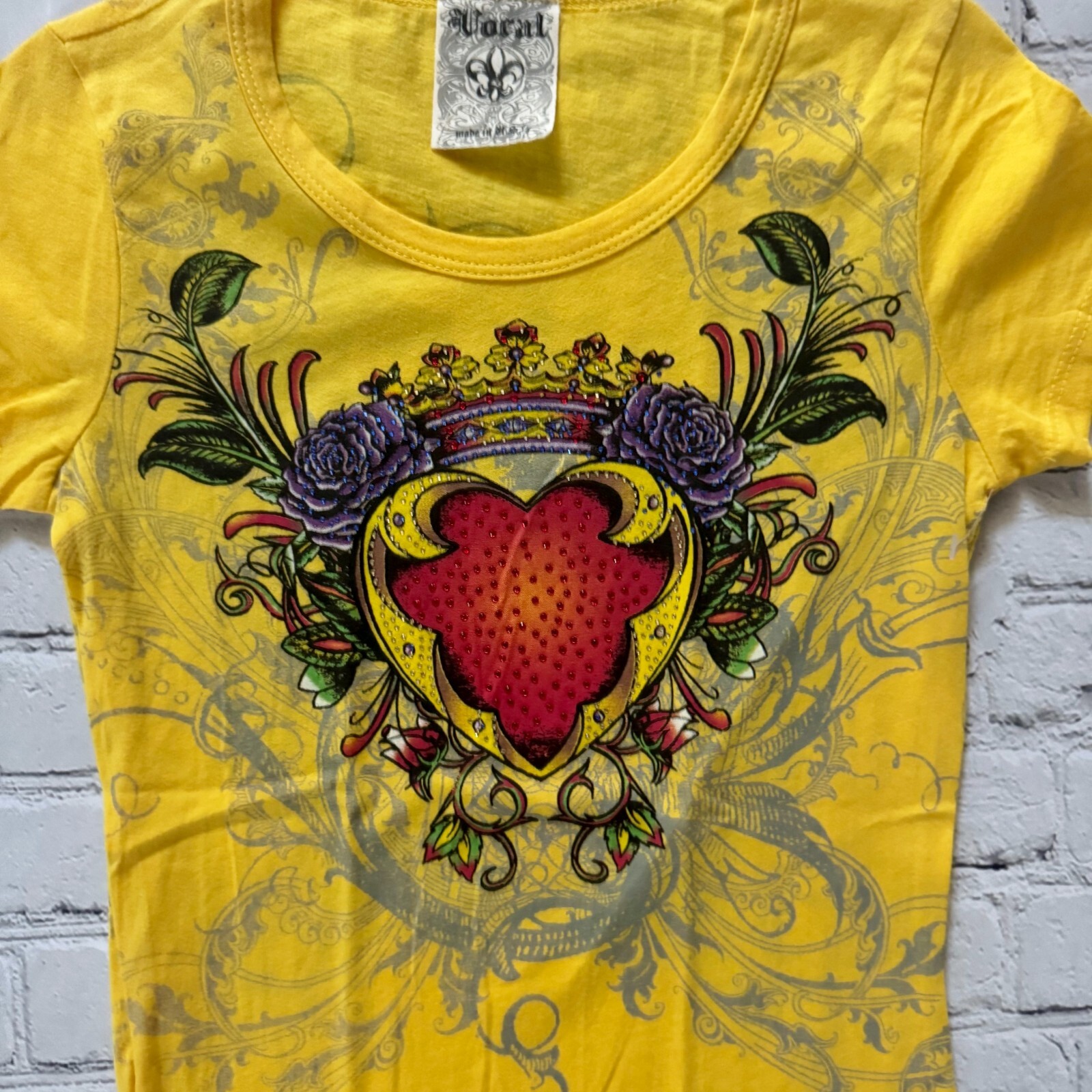New Vocal Apparel Womens Crystal Yellow Heart Bird Wings Colorful Bling Shirt S
