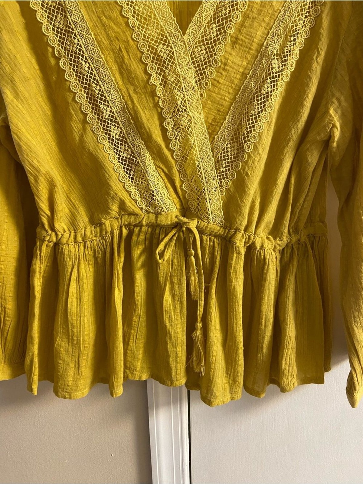 RD+KoKo Anthropologie Yellow Crochet Lace Trim Wrap Surplice Peplum Blouse M
