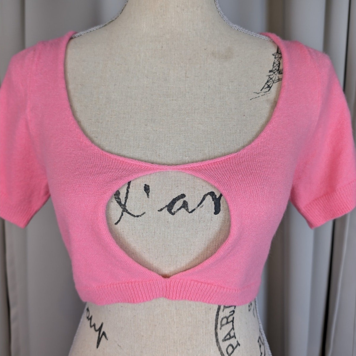 Tic Toc Pink Cutout Knit Crop Top – Y2K Style Baby Tee