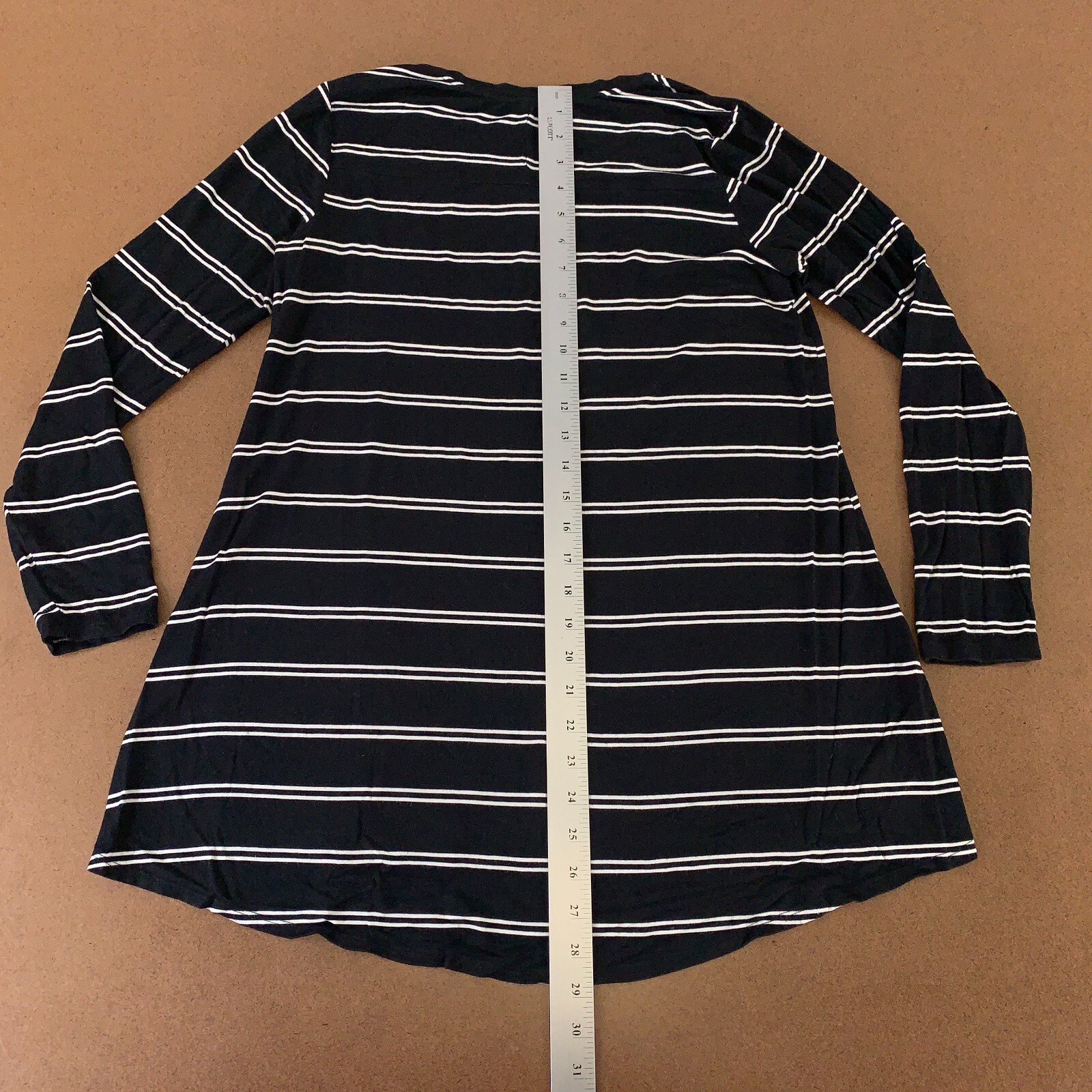 Soma Women’s Size Small Black White Striped Long Sleeve Tunic Tee