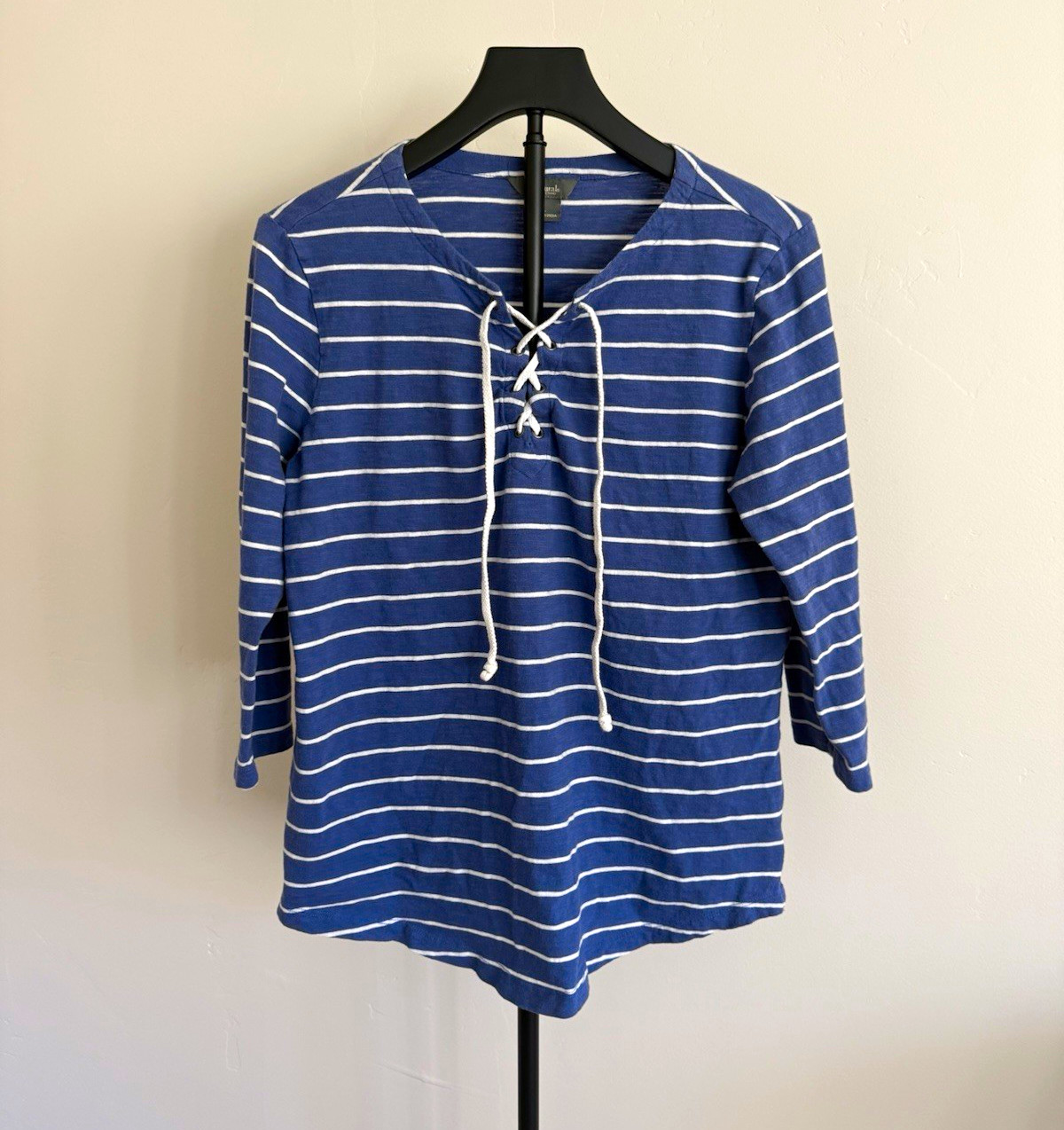 Natural Reflections Women’s Blue/White Striped V-Neck Lace-Up Knit Top L