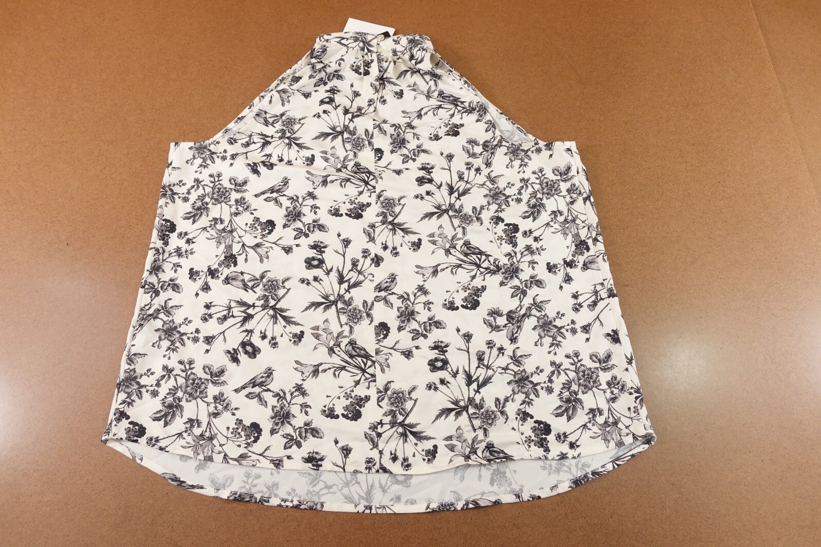 Violets & Roses Womens Size Large Ivory Black Floral Sleeveless Blouse NWT