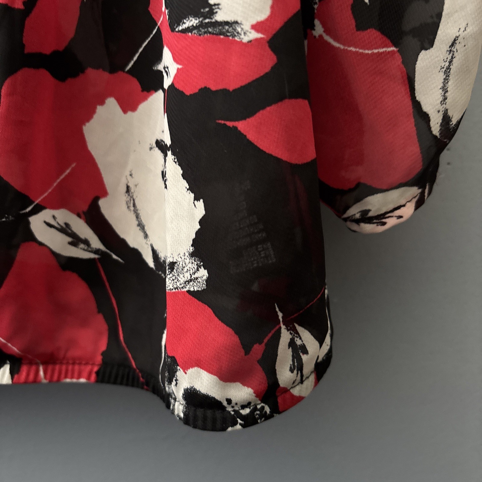 Alyx Womens Top Plus Size 1X Boho Black Red Sheer Printed Keyhole Cutout Blouse