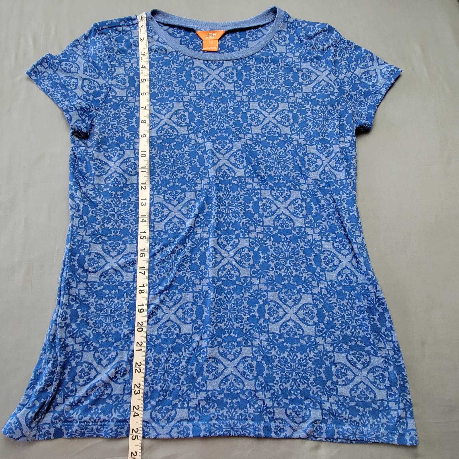 Joe Fresh Blue Floral Shirt Short Sleeves Round Neck Casual Tee Top Women Size L