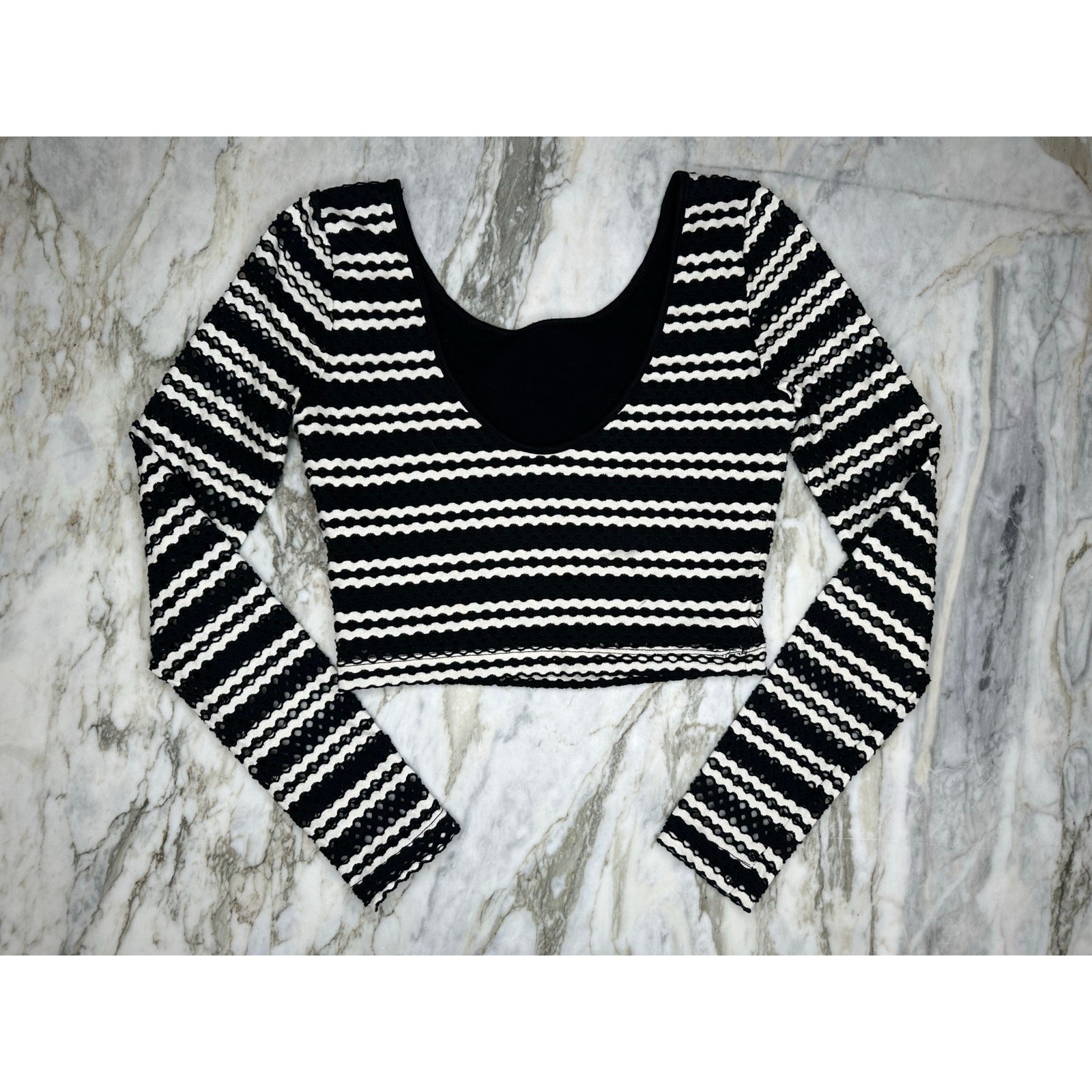 AQUA Long Sleeve Embroidered Black White Stripe Cut Out Crop Top Womens Size XS