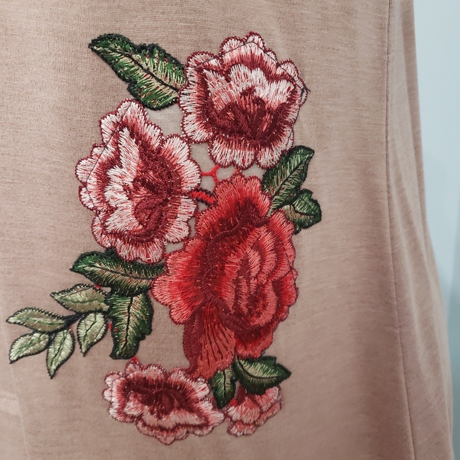 Embroidered Floral V Neck Short Sleeve Layered High Low Tunic Top Scoop Neck