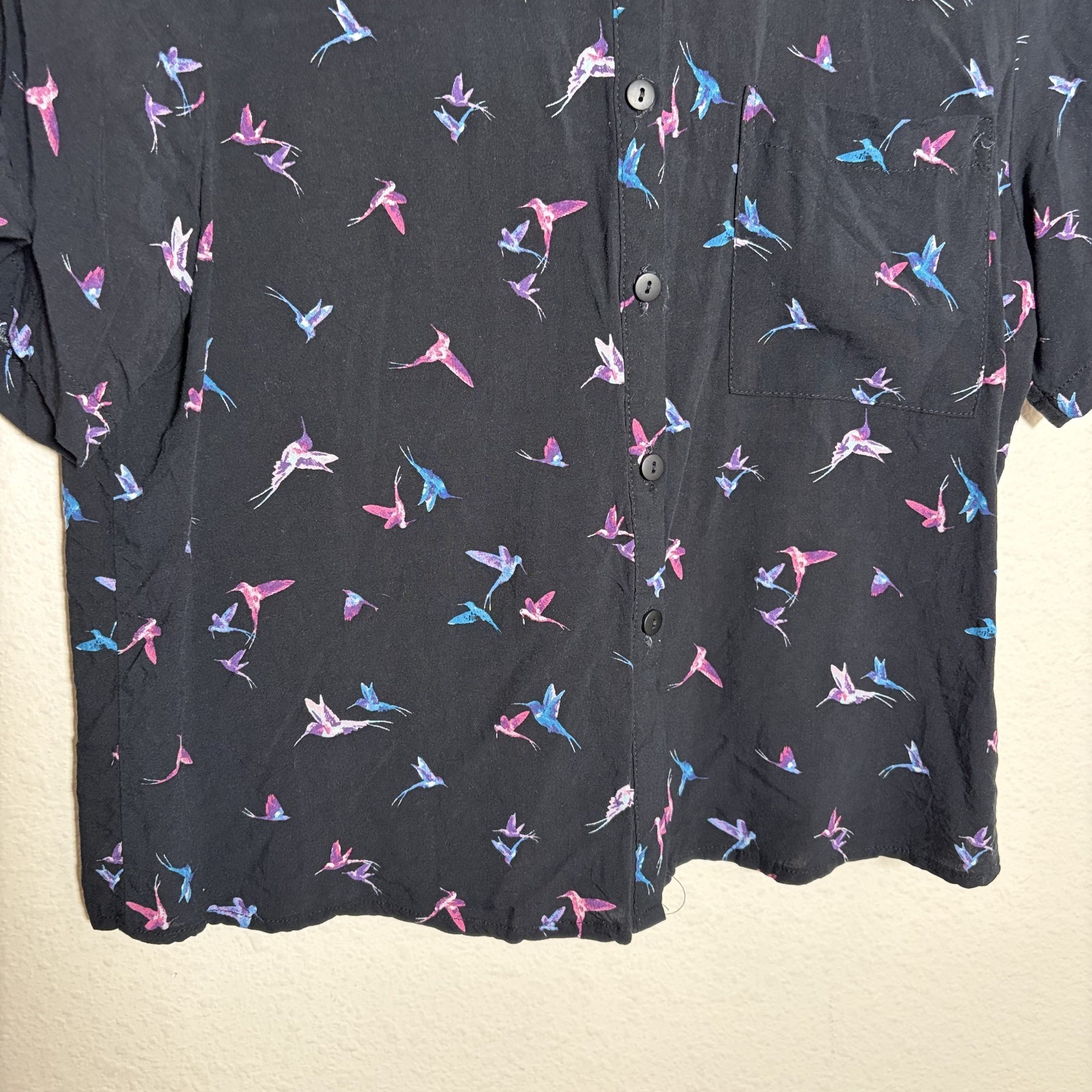 Love Notes Blouse Women’s Small Button Up Cropped Collared Bird Printed