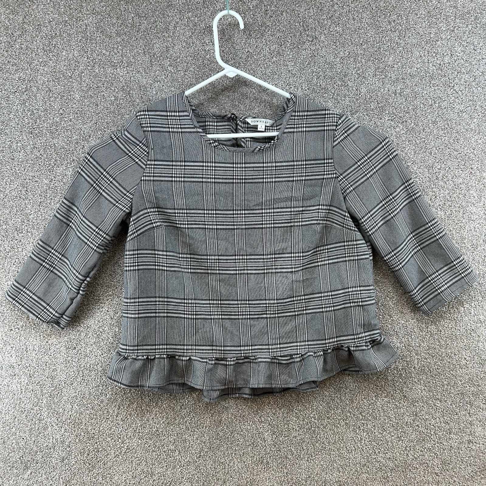 DownEast Women’s Blouse Size Large Plaid Gray Black Long Sleeve