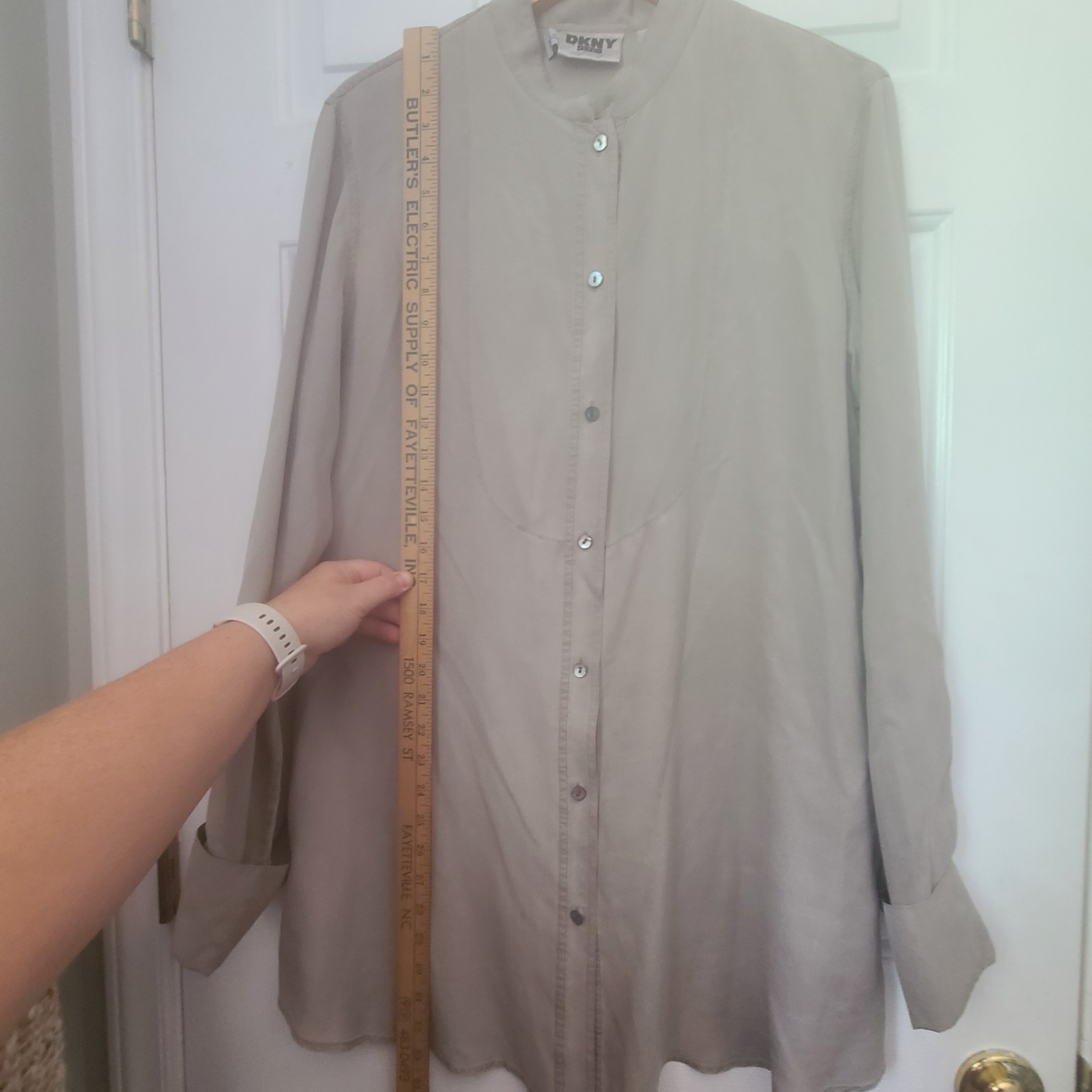 Vtg DKNY 100% Silk Mandarin Collar Yoke Stitch Button Tunic Shirt Sz M Beige Y2K