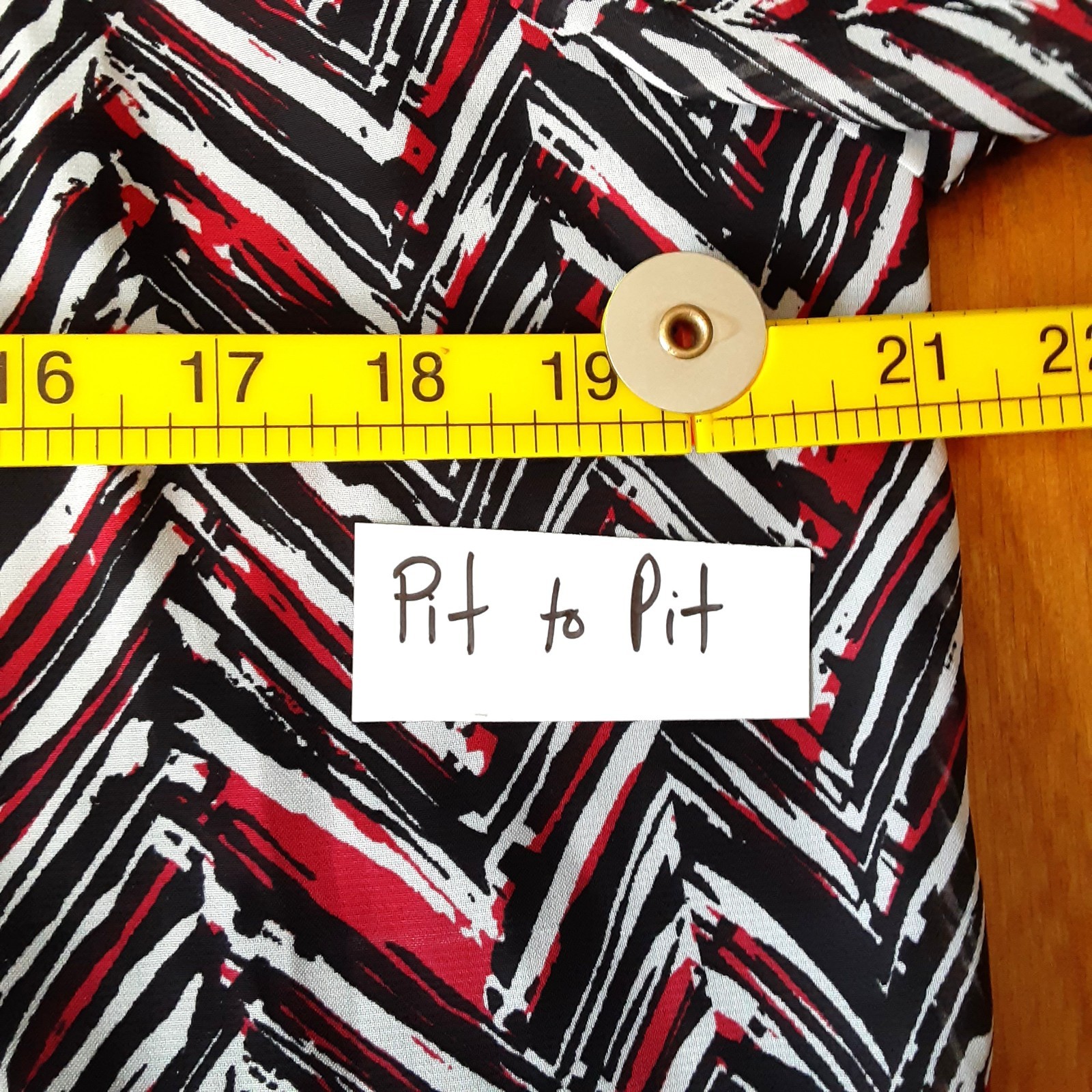 ALYX Blouse Sz XL Pullover Button Neck Lined 3/4 Sleeve High Low Red Black White