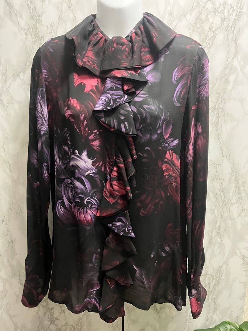 GUCCI Silk Blouse Purple Floral Print Size 40 65cm Long Sleeve