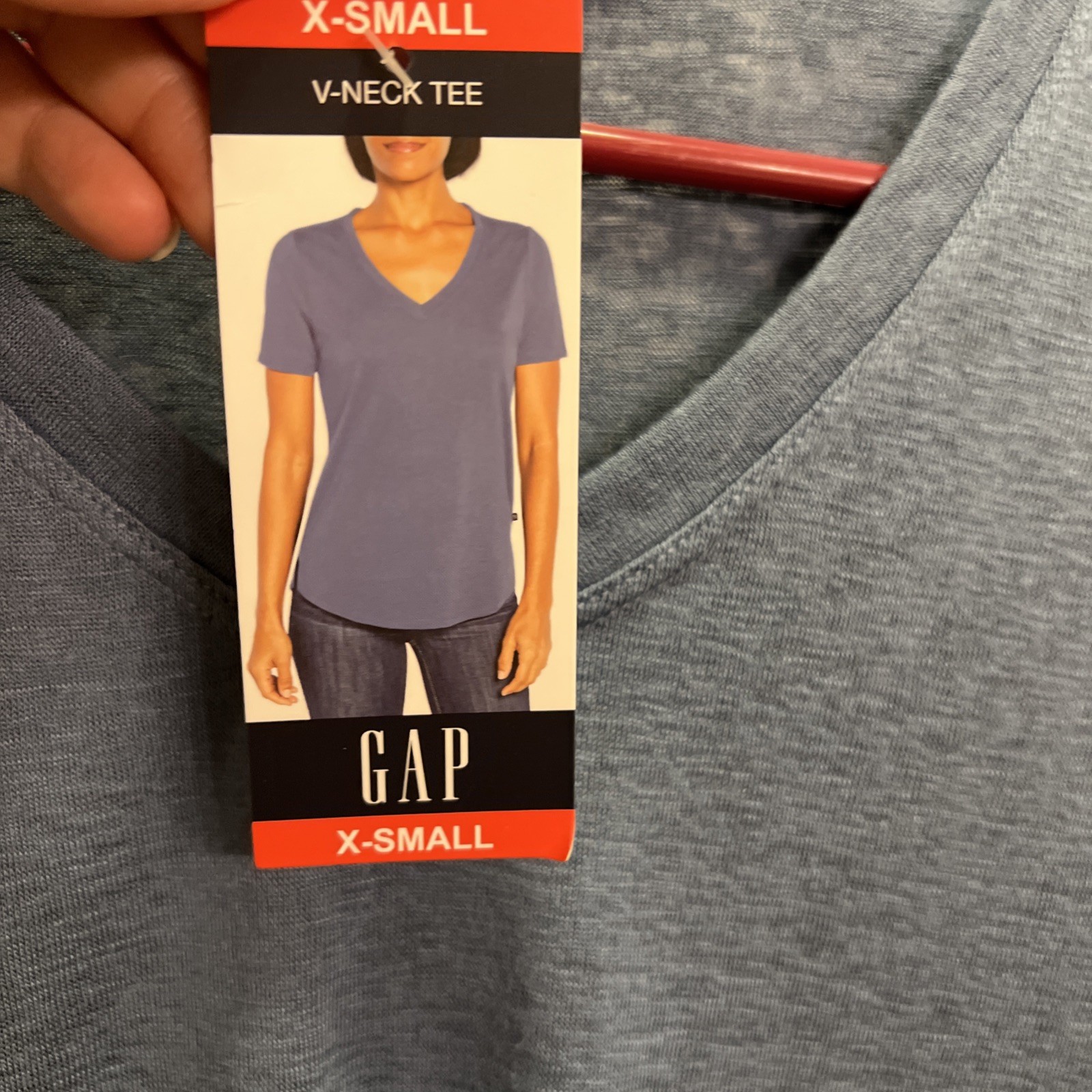 GAP Women’s Lightweight Modal Blend V-Neck Scoop Hem T-Shirt XS Blue