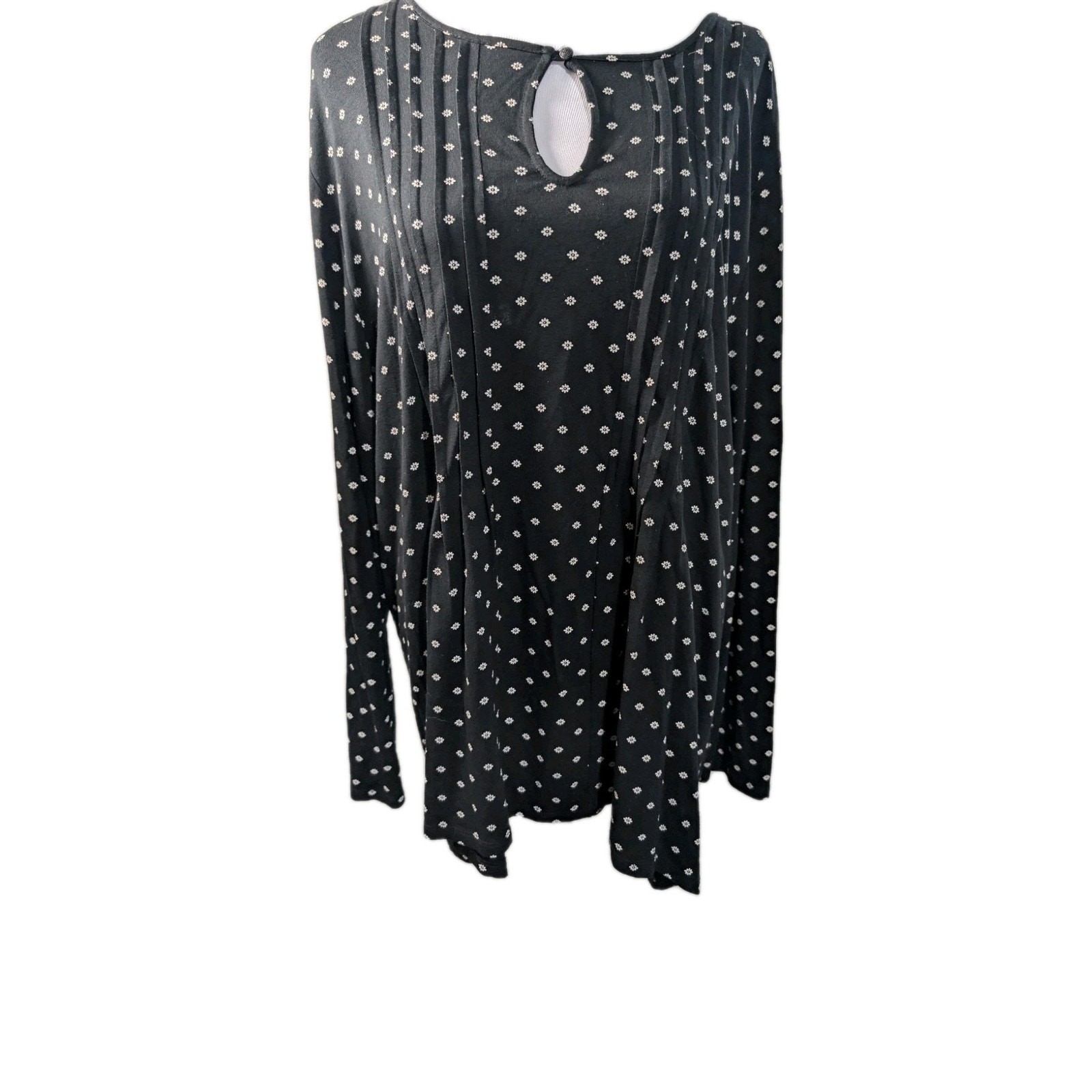 J.Jill Wearever Top Women’s Size Medium Black Ditsy Floral Shirt Keyhole Pleated