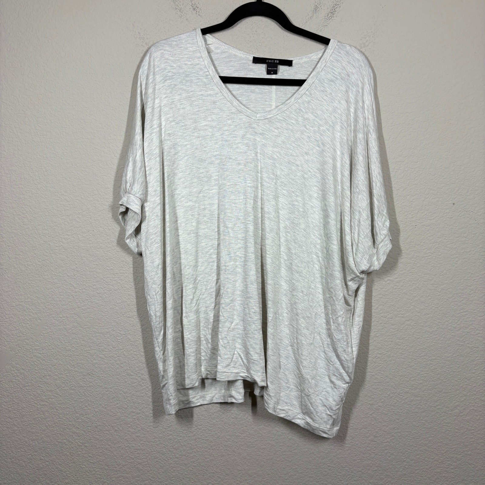Red 23 Womens Medium Oversized Tee Heather Gray V Neck Dolman Sleeves Stretch