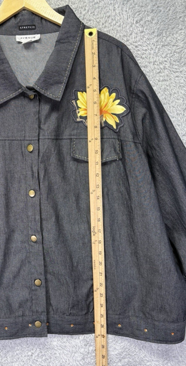 Avenue Womens Sz22 Gray Stretch Denim Jacket Studded Floral Button Front Plus