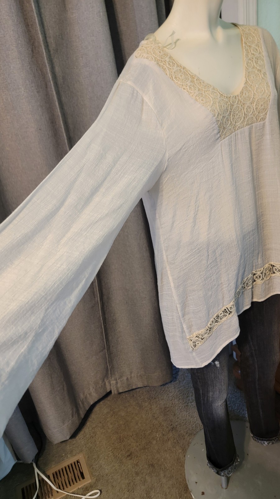 Boho Living Doll Los Angeles Sheer Gauze W/lace Bell Sleeve Tunic NWT L Hippie