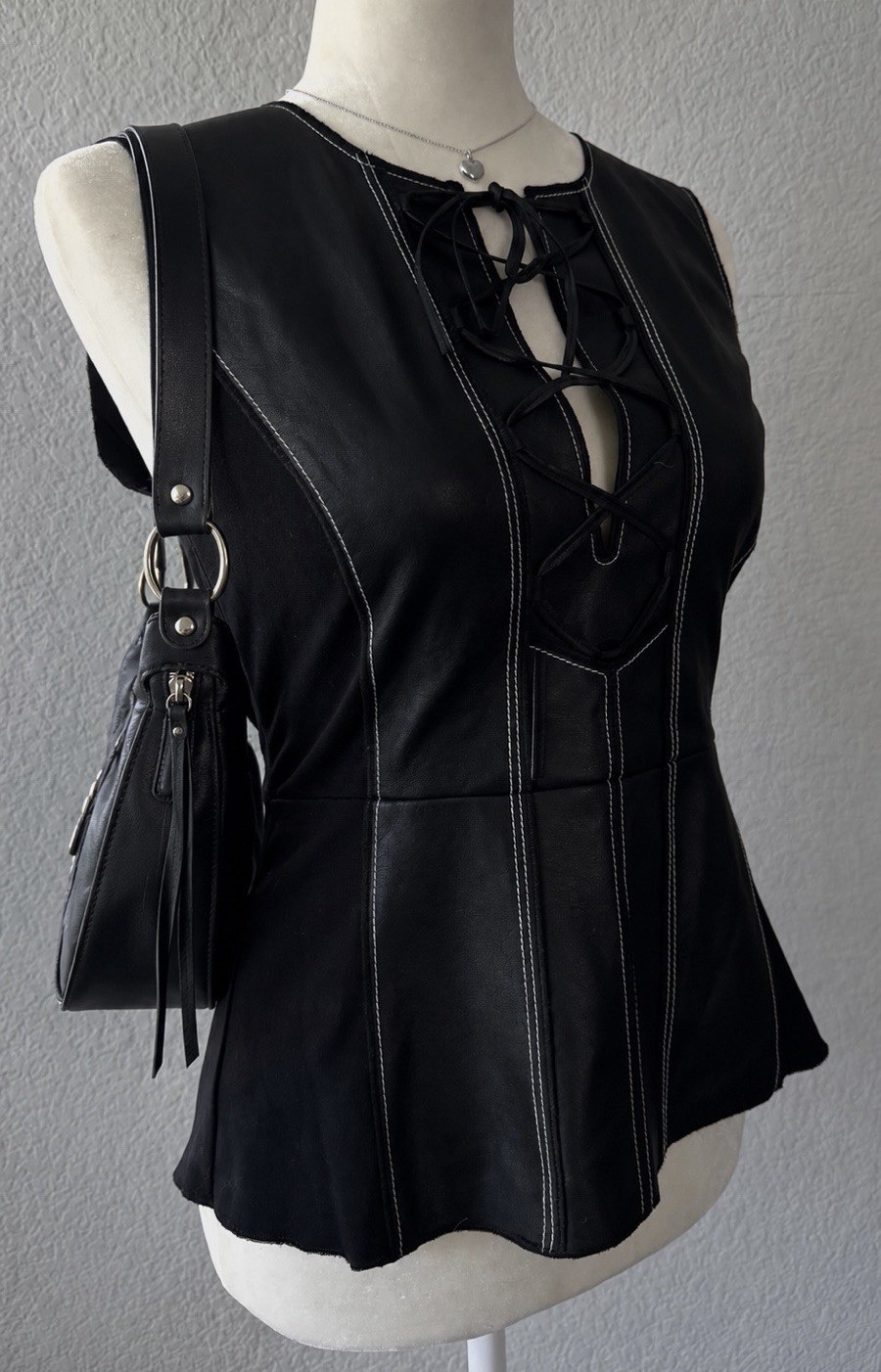 BCBGMAXAZRIA Black Faux Leather Lace-Up Zip Front V-Neck Vest Top XS