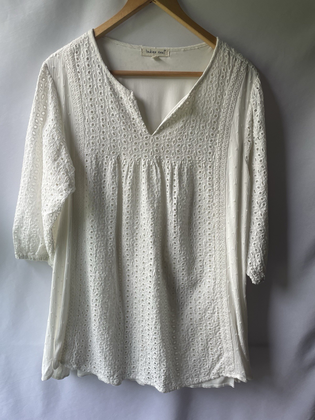 Indigo Soul Woman’s Creamy Ivory 3/4 Eyelet Pleat Embroidered Tunic Blouse Sz XL