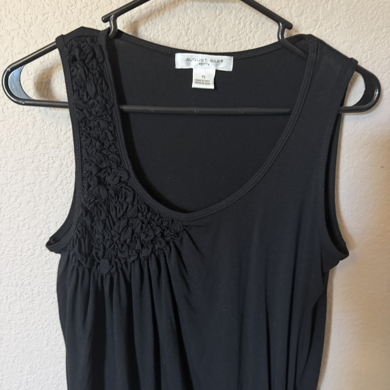 AUGUST SILK Petite Womens PS Sleeveless Black Top Blouse Soft Comfy Basic