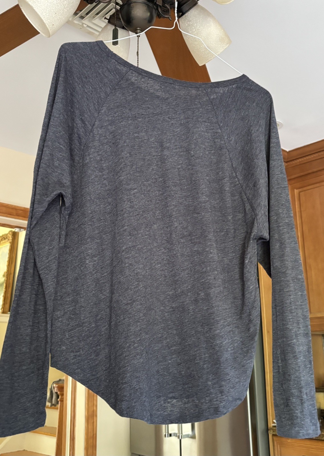 NWT WOMENS GAP TOP DROPPED ARMHOLE WIDE ARMHOLE Relaxed Fit Curved Hem Sz L