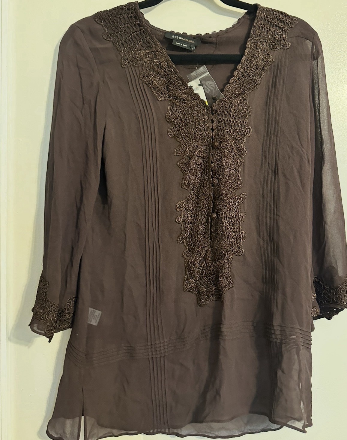 BCBGMAXAZRIA Brown Sheer Chiffon Crochet Accent Tunic Blouse V-Neck 3/4 Sleeve M