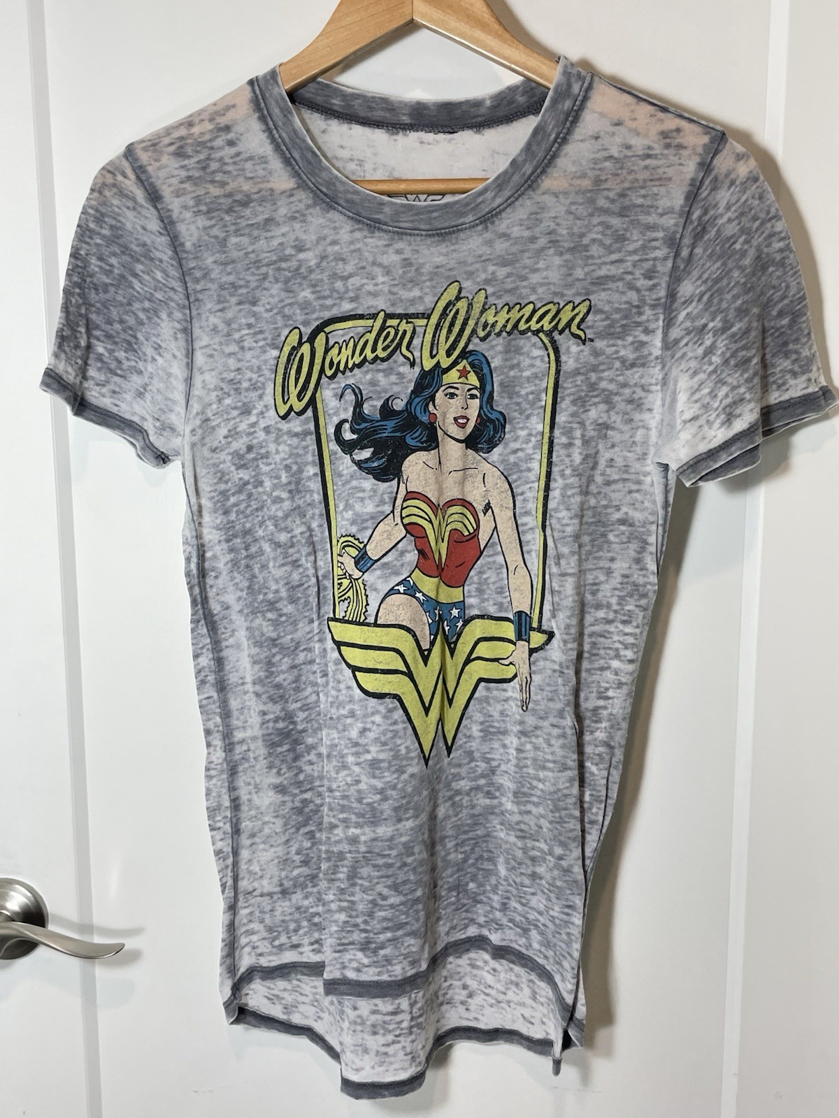 Women’s Gray Wonder, Woman T-Shirt, Marvel Graphic Design Small