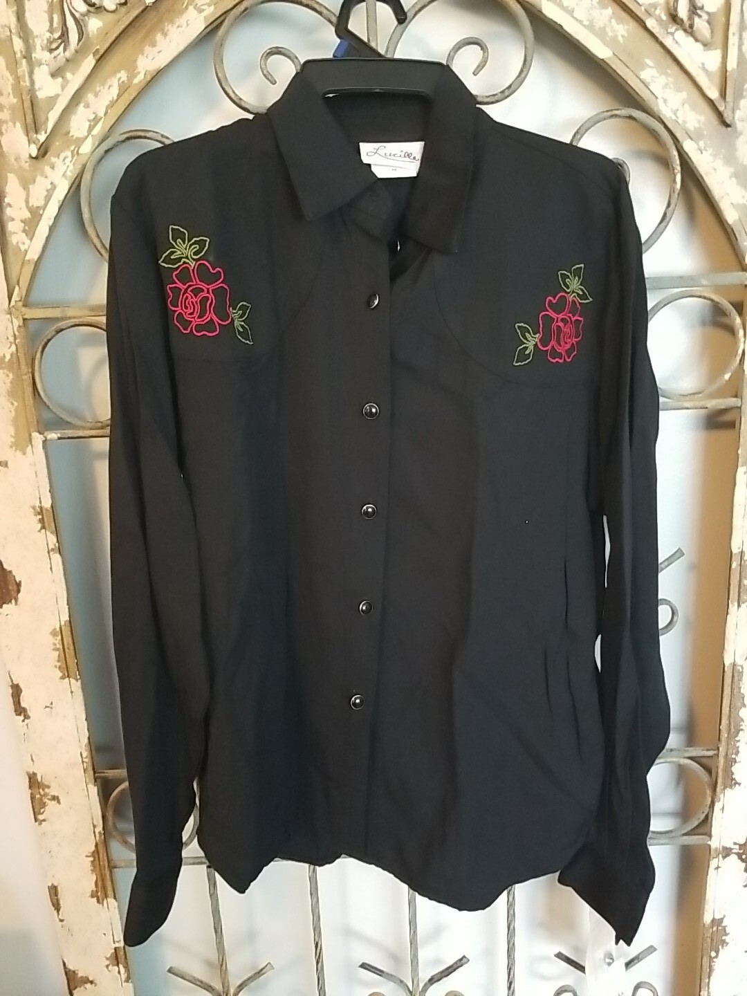 Women’s Western Blouse Black W/Red Rose Detail Long Sleeve Dry Clean Only Size M