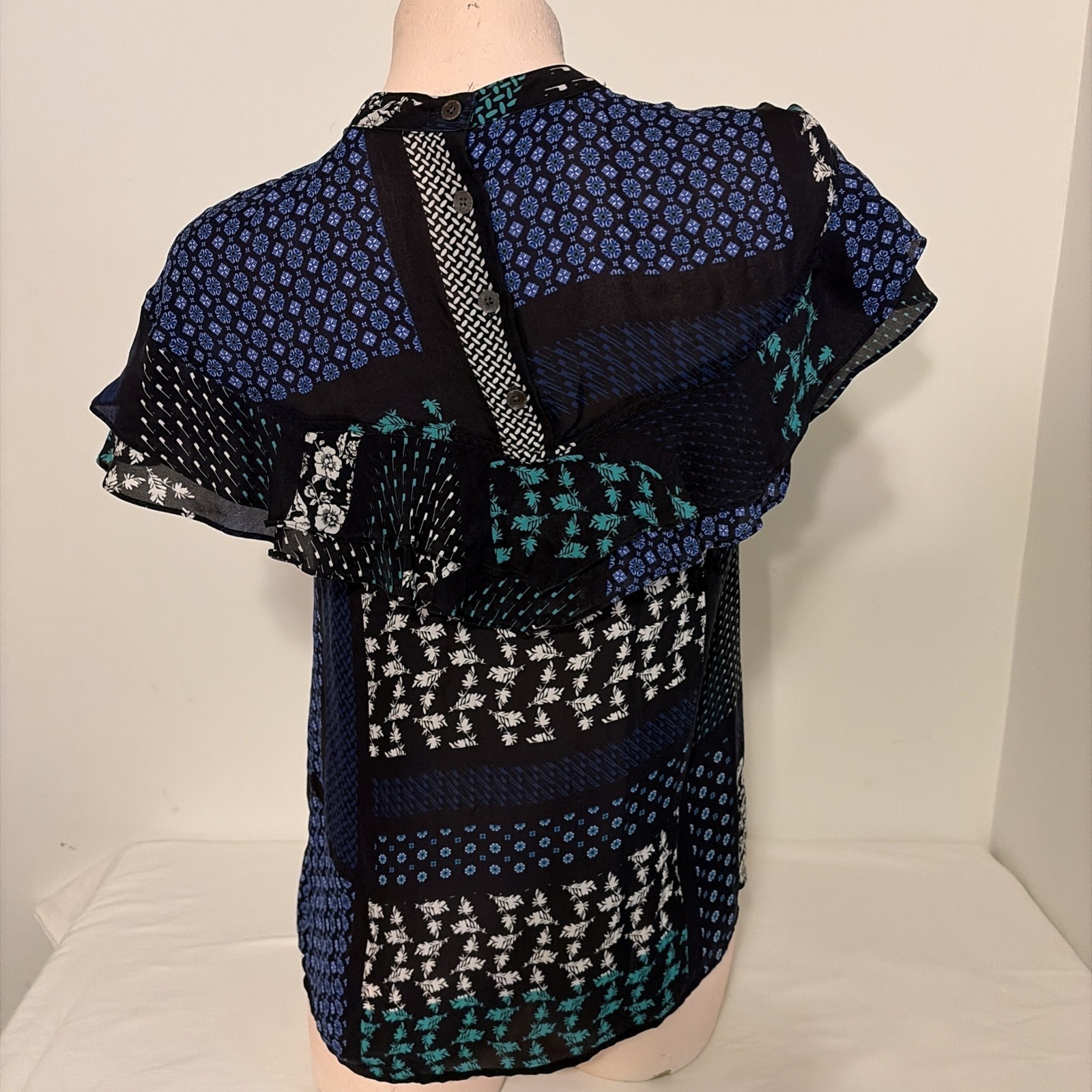 DEREK LAM IO CROSBY Women’s Silk Ruffed Blouse Sz 4 geometric botanical pattern