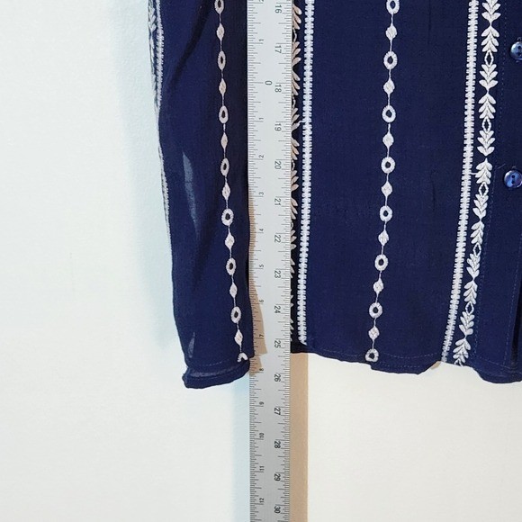 Como Black Navy Short Sleeve Button-Up Blouse Size XL