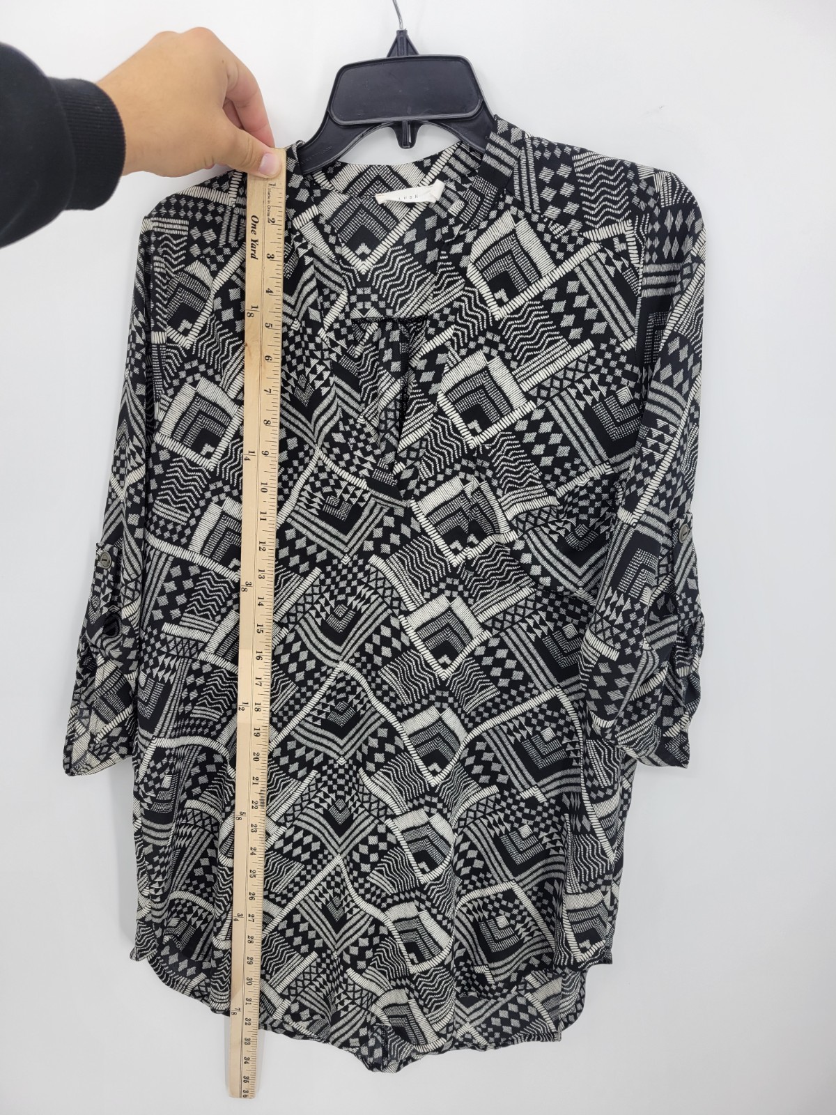 Lush Anthropology Top Womens Medium Black Tan Geo Print Long Tunic Boh Festival