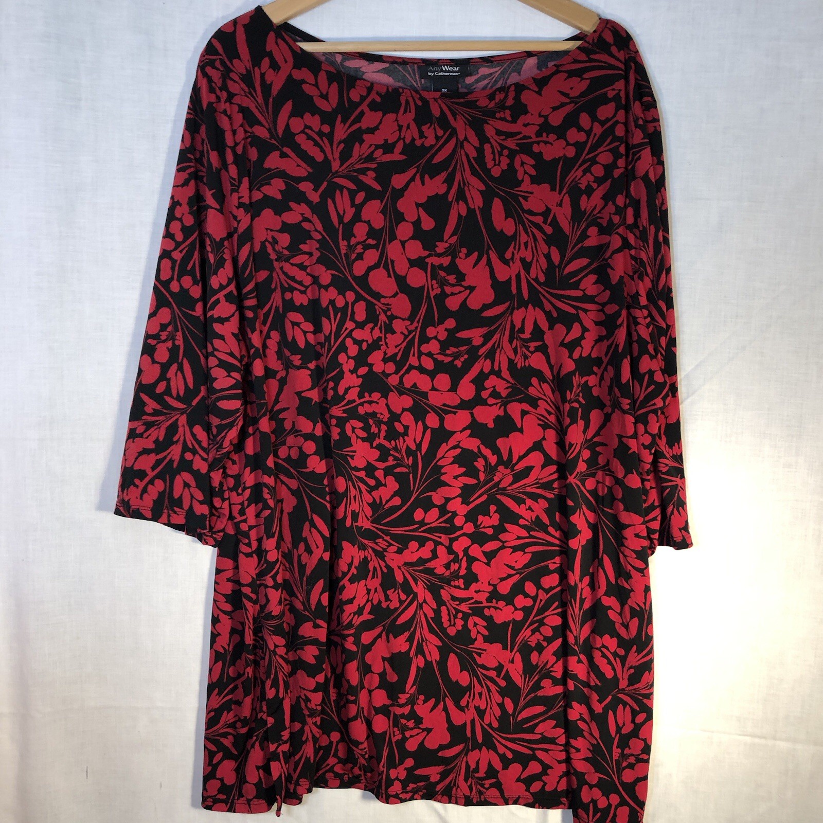 Any Wear Catherines Size 2X Black w Red Flowers T-Shirt Top Tunic Polyester
