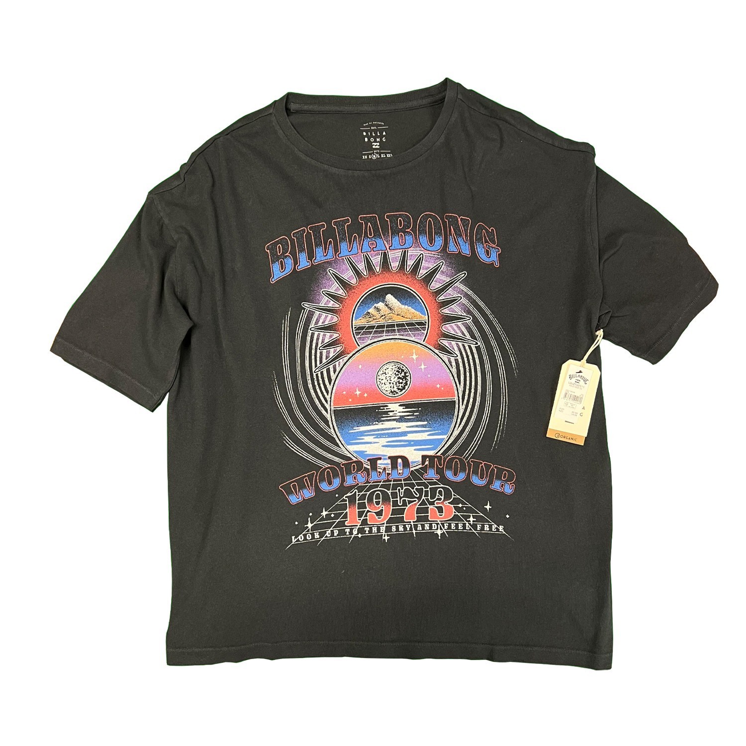 Billabong Women’s Black T-Shirt World Tour 1973 Graphic Print Tee S/S (S01)