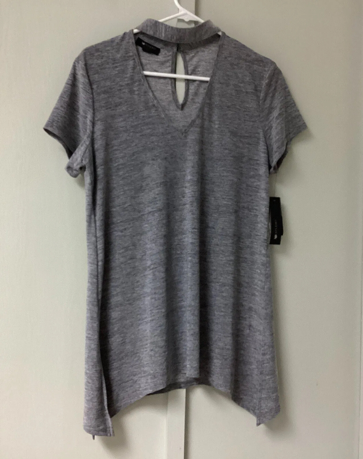 NWT AB Studio Women’s Size Medium Blouse Top Chocker Neckline Silver Gray Short