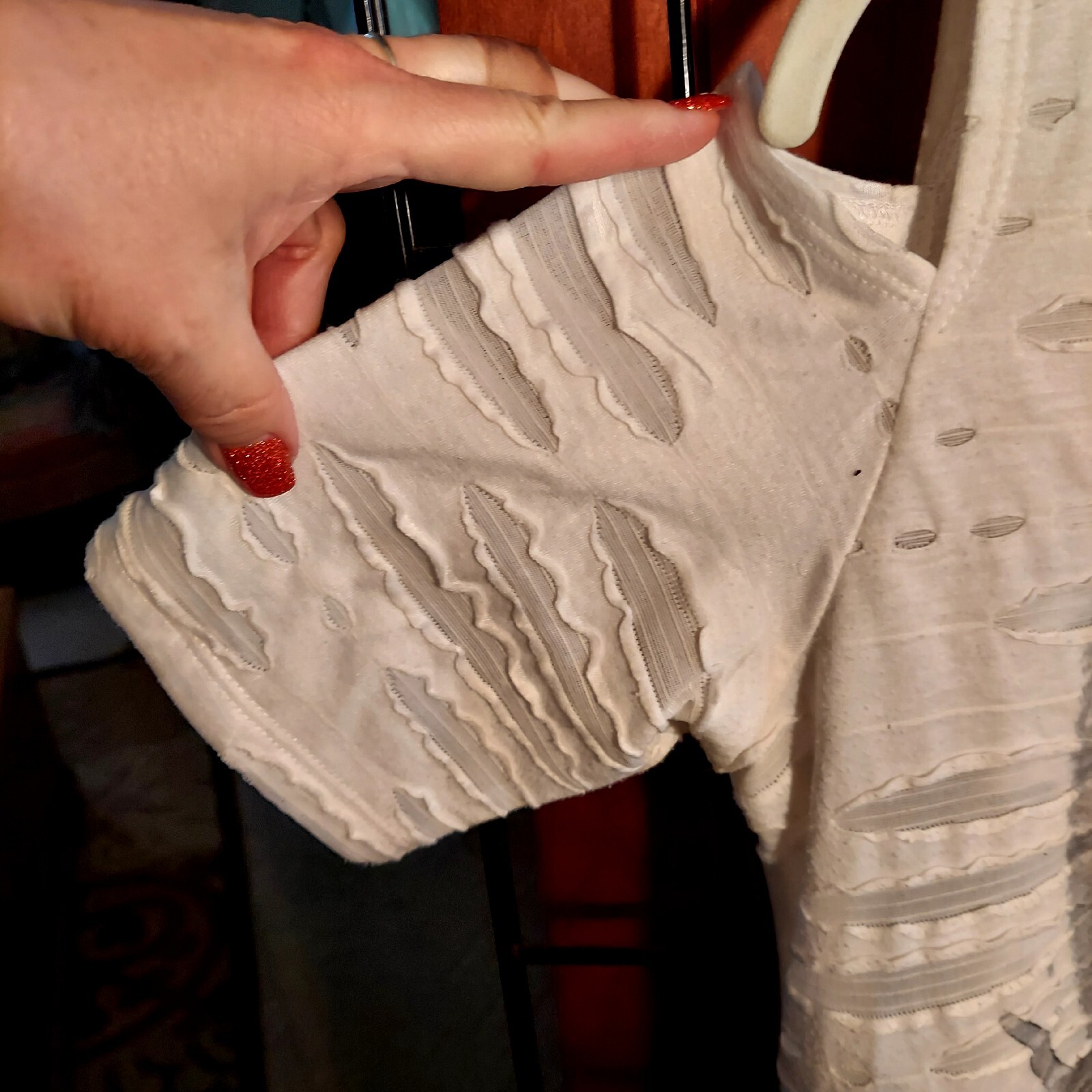 TALK OF THE WALK White Layered Asymmetrical HI LOW Hem Size Small EUC!!