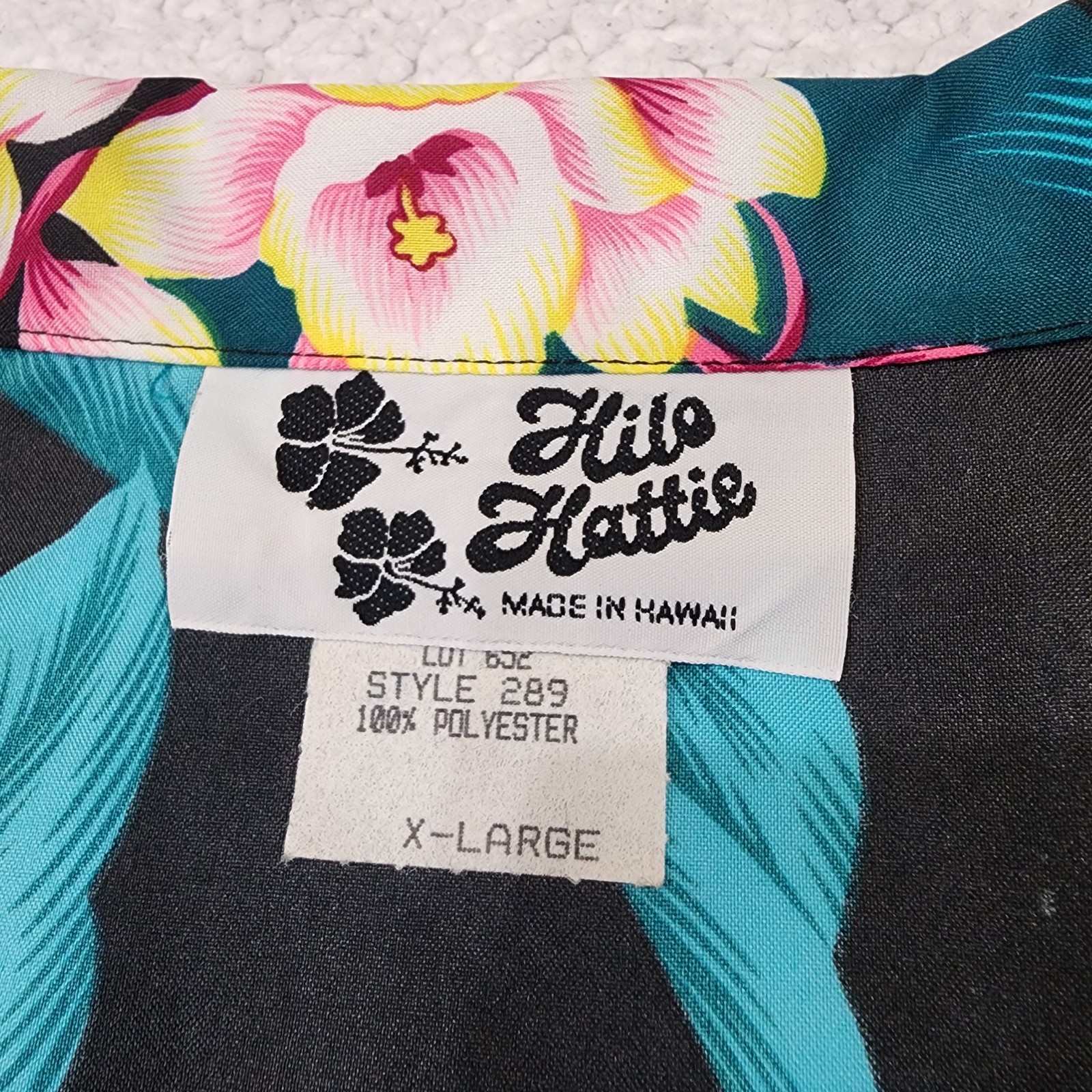 Vintage 90’s Hilo Hattie Cropped Top- Made in Hawaii- Tie Front Tropical XL
