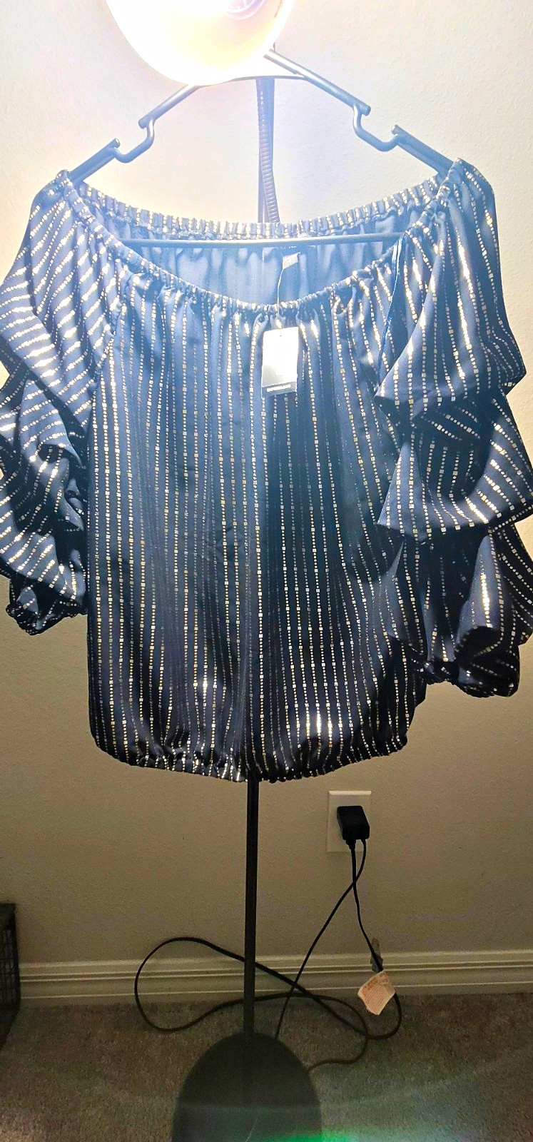 Express Off-The-Shoulder Black/Gold Striped Ruffle Sleeve Blouse Top Size S