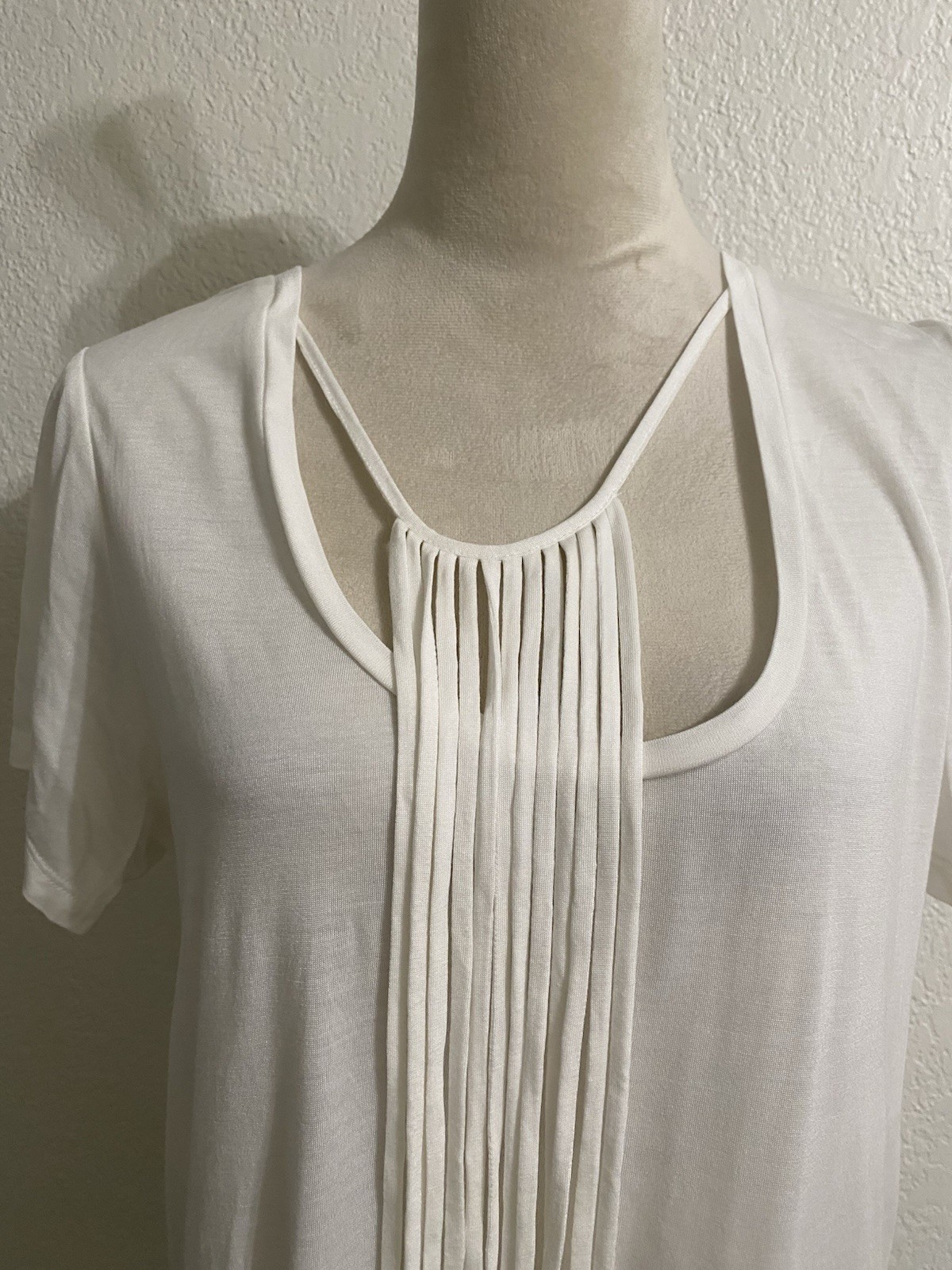 NWT Halston Heritage Top. Off White. Size L