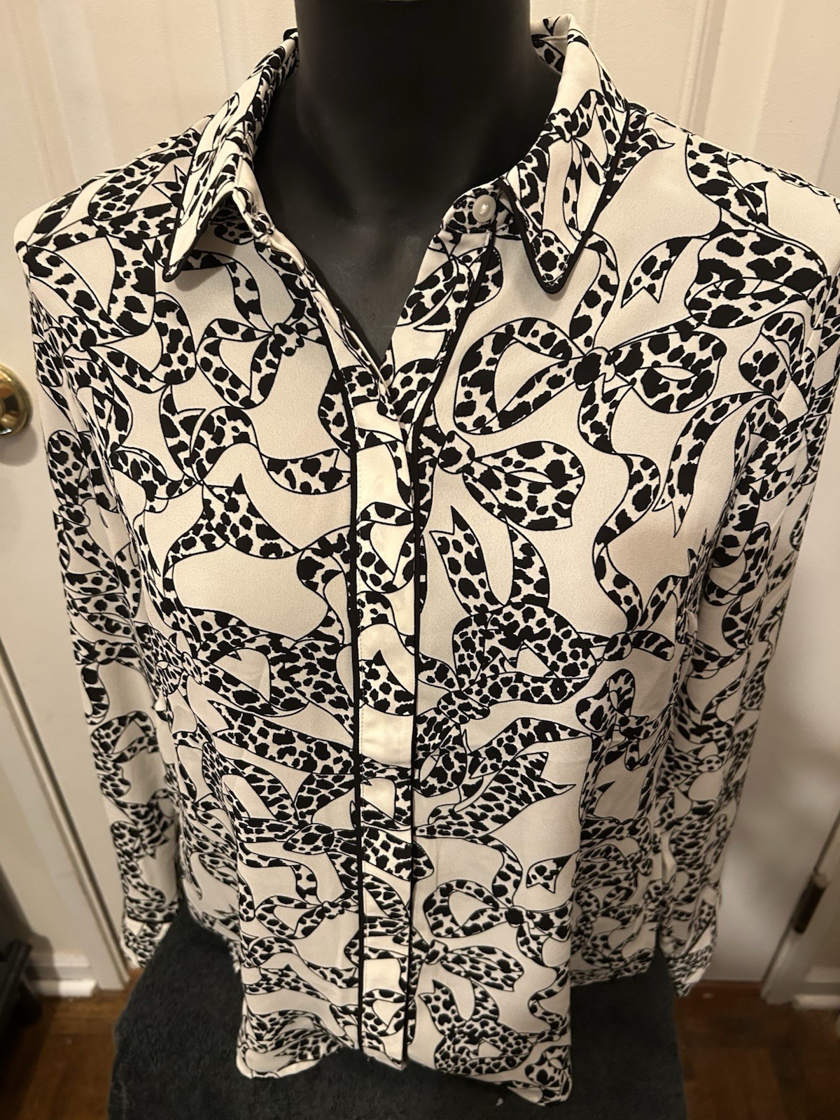 NWT Express Size Small Black White Long Sleeve Top Retail $54