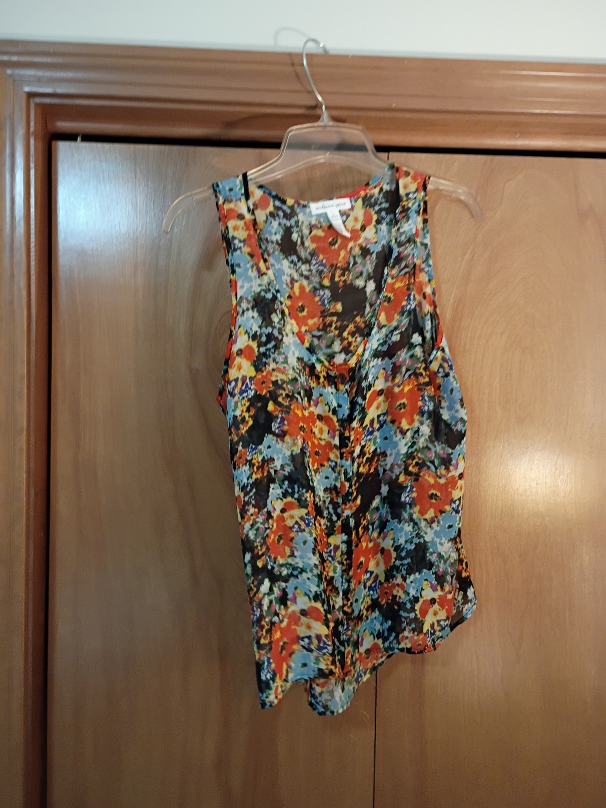 Women’s Size Large Polyester Top