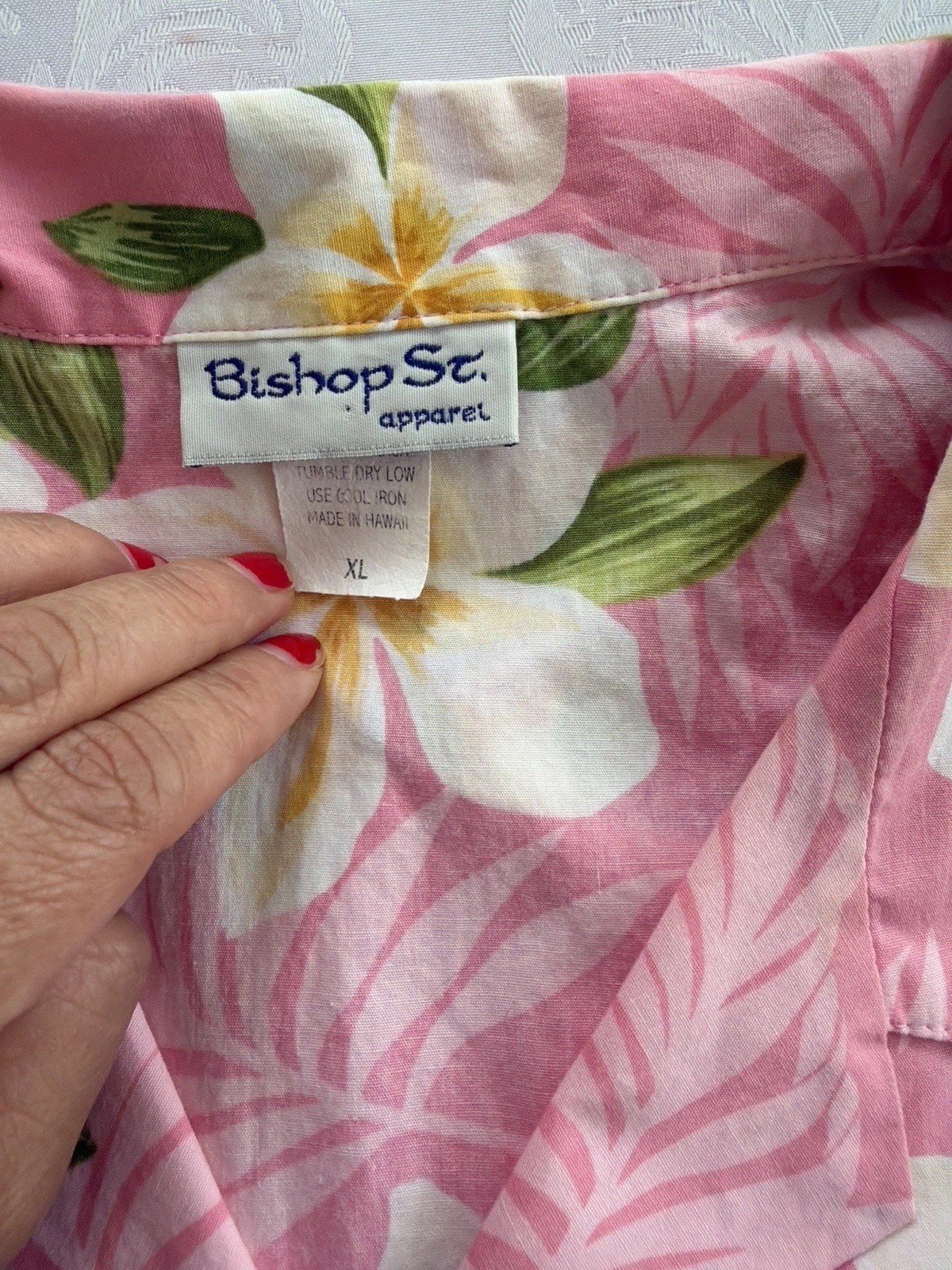 Bishop St Hawaiian Aloha Shirt Pink Plumeria Floral Cotton Women XL Made Hawaii