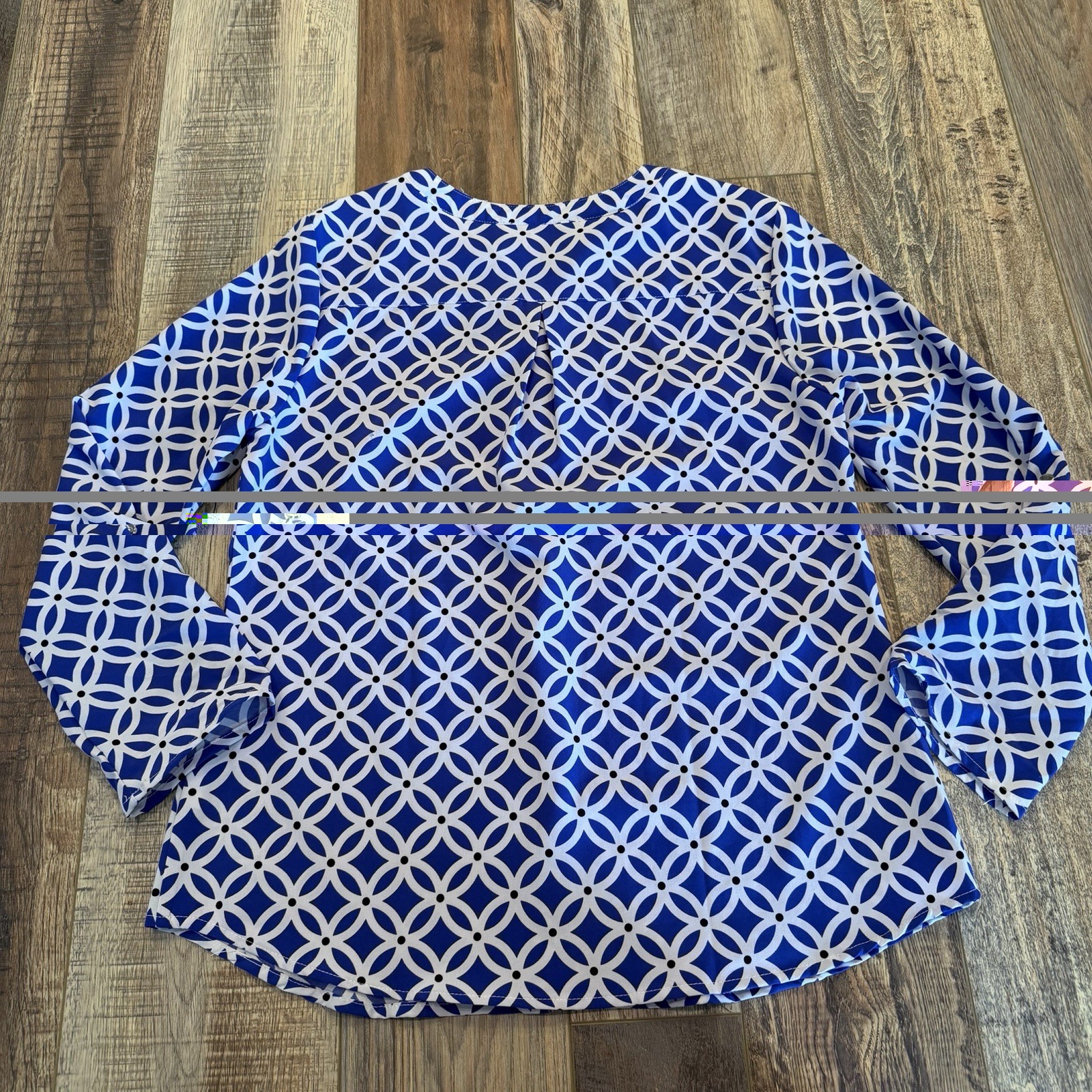 Notations Womens Blouse Small S Blue White Geometric Roll Tab 3/4 Long Sleeve
